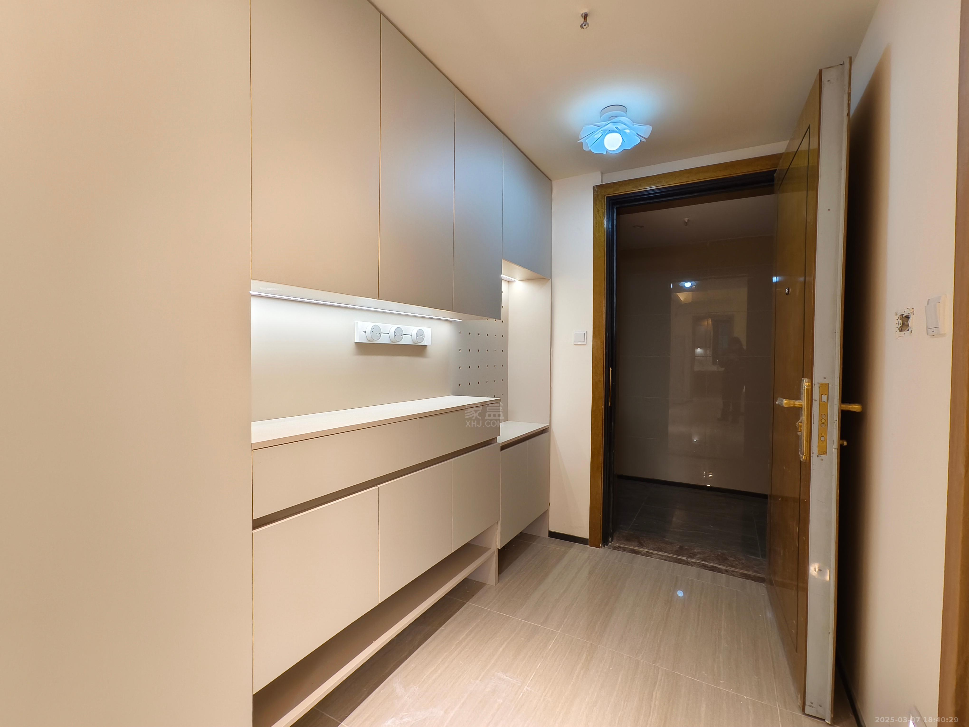 恒大华府 1室0厅0卫 1500.0元/月 恒大华府 1室0厅0卫 1500.0元/月室内图