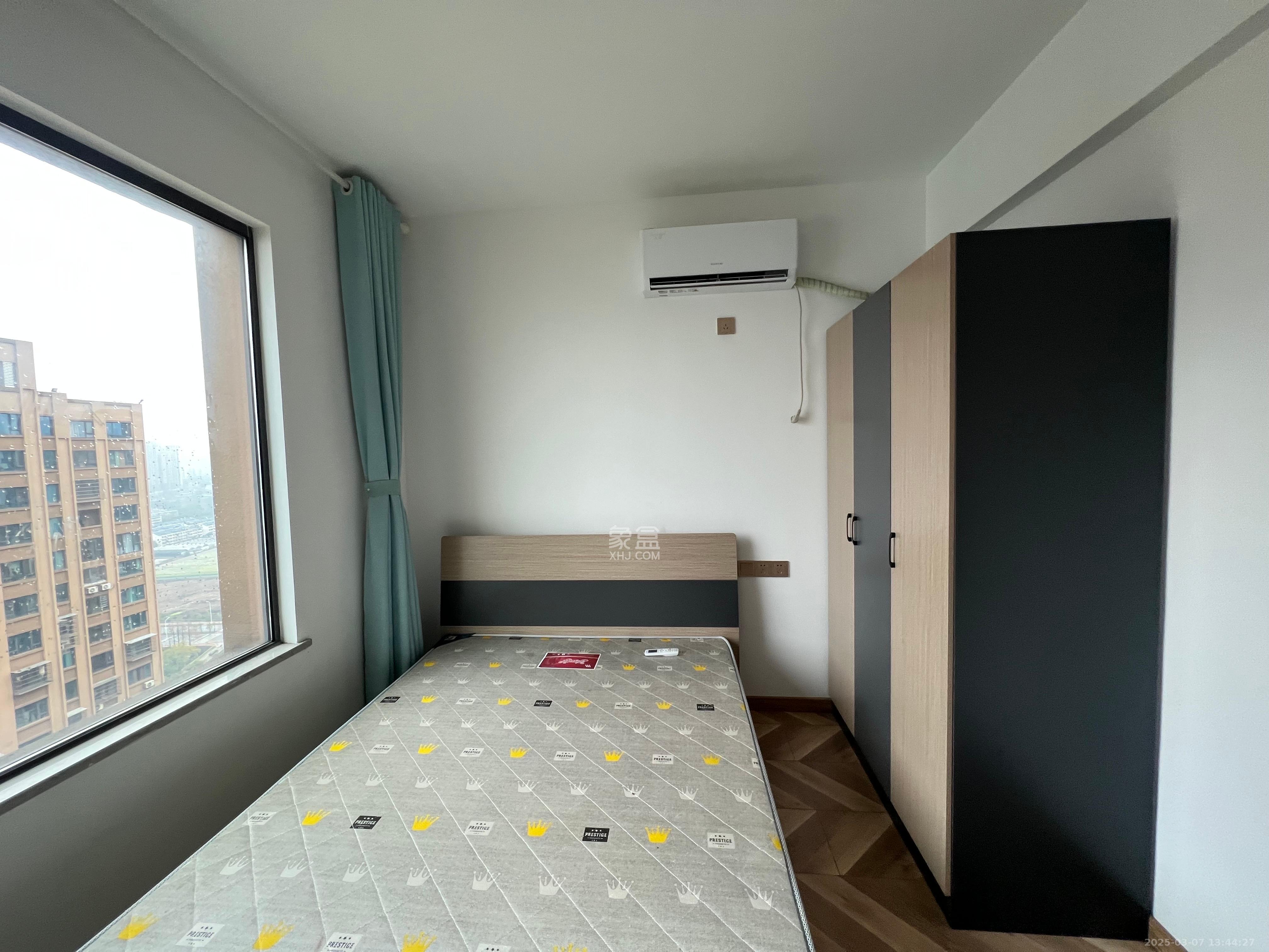 东合新苑  3室2厅2卫   2600.00元/月室内图