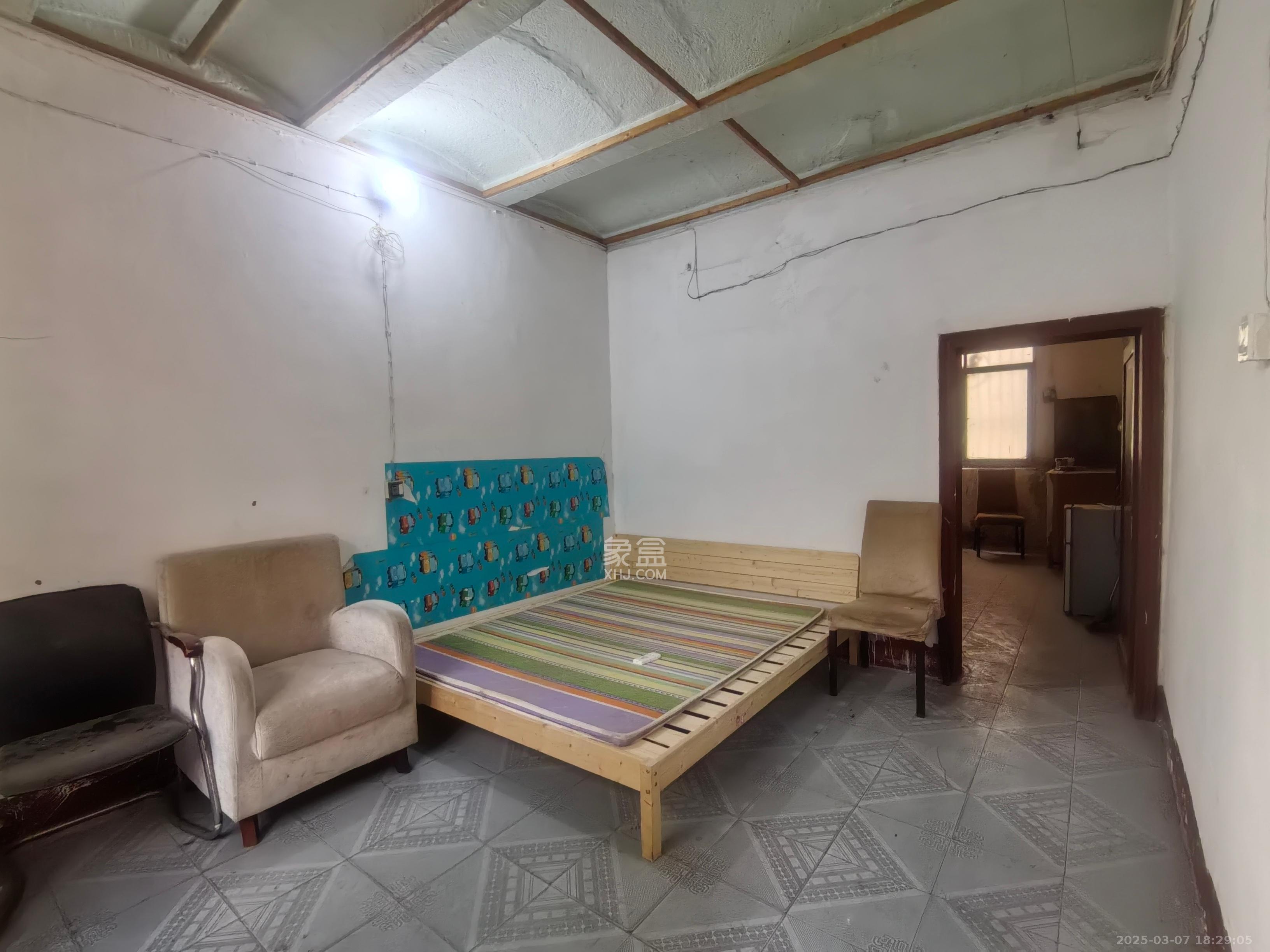 蔡锷路居民点 1室1厅1卫 1200.0元/月 蔡锷路居民点 1室1厅1卫 1200.0元/月室内图