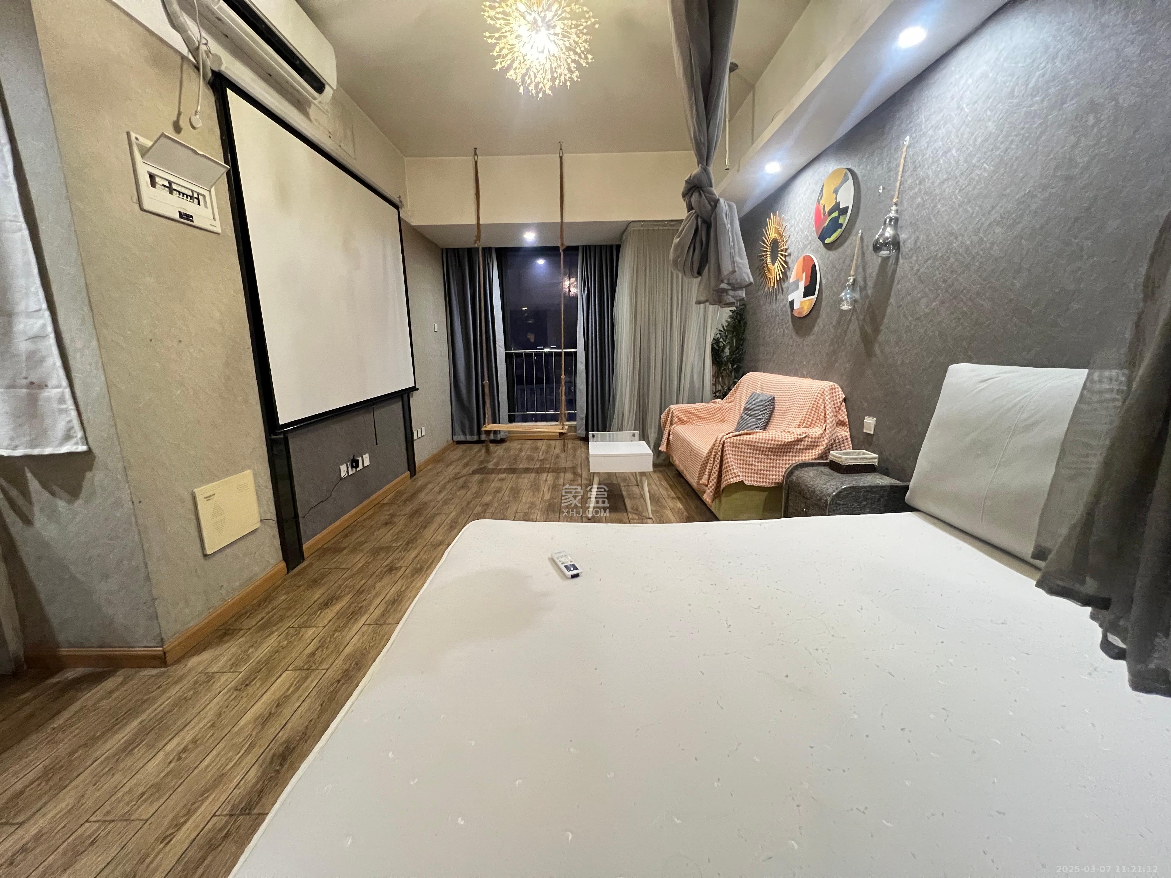 德思勤城市广场（宝格丽公寓）  1室1厅1卫   1800.00元/月室内图