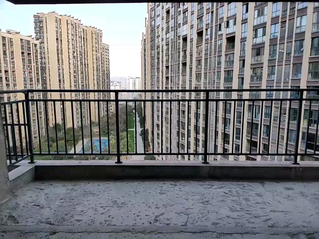 山水印象  4室2厅2卫    120.0万 山水印象  4室2厅2卫    120.0万客厅