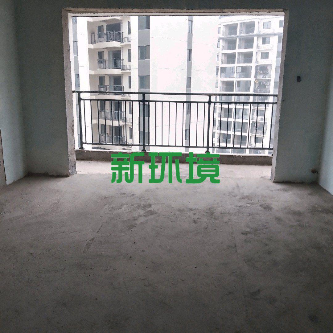 空港新城二期  4室2厅2卫   61.80万