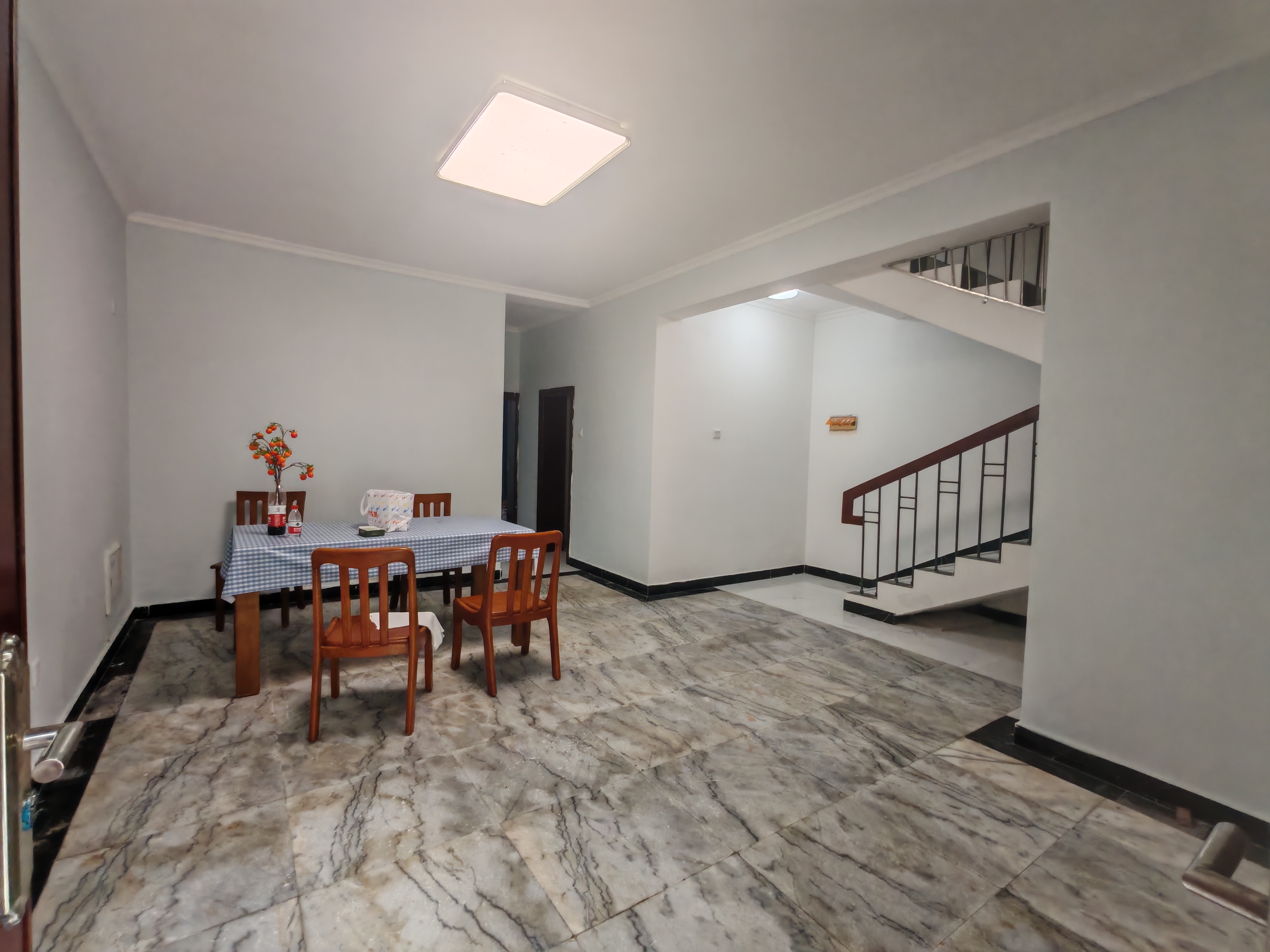 外经别墅 6室2厅2卫 11000.0元/月 外经别墅 6室2厅2卫 11000.0元/月室内图