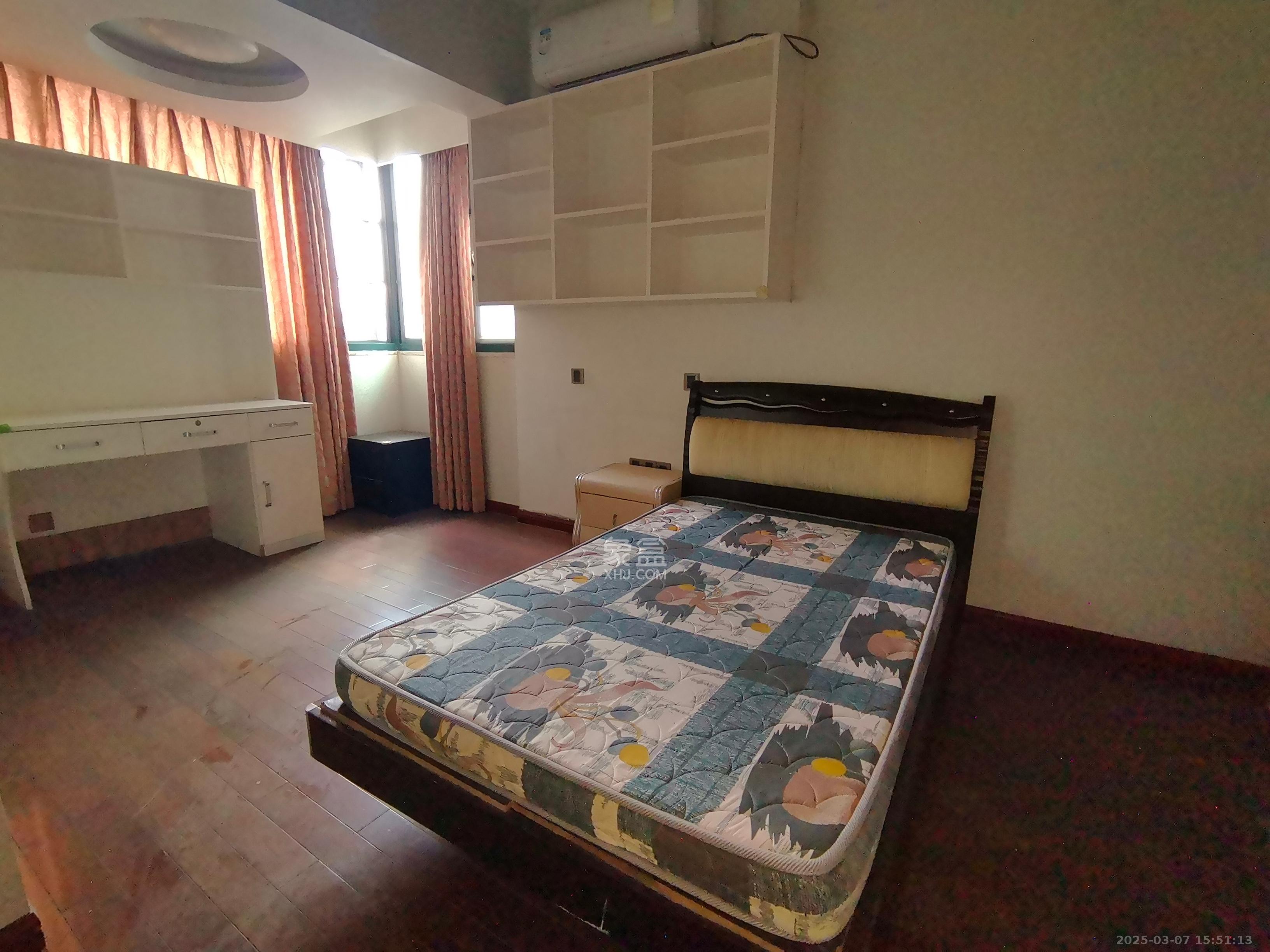 金色华庭  3室2厅2卫    4200.0元/月 金色华庭  3室2厅2卫    4200.0元/月室内图