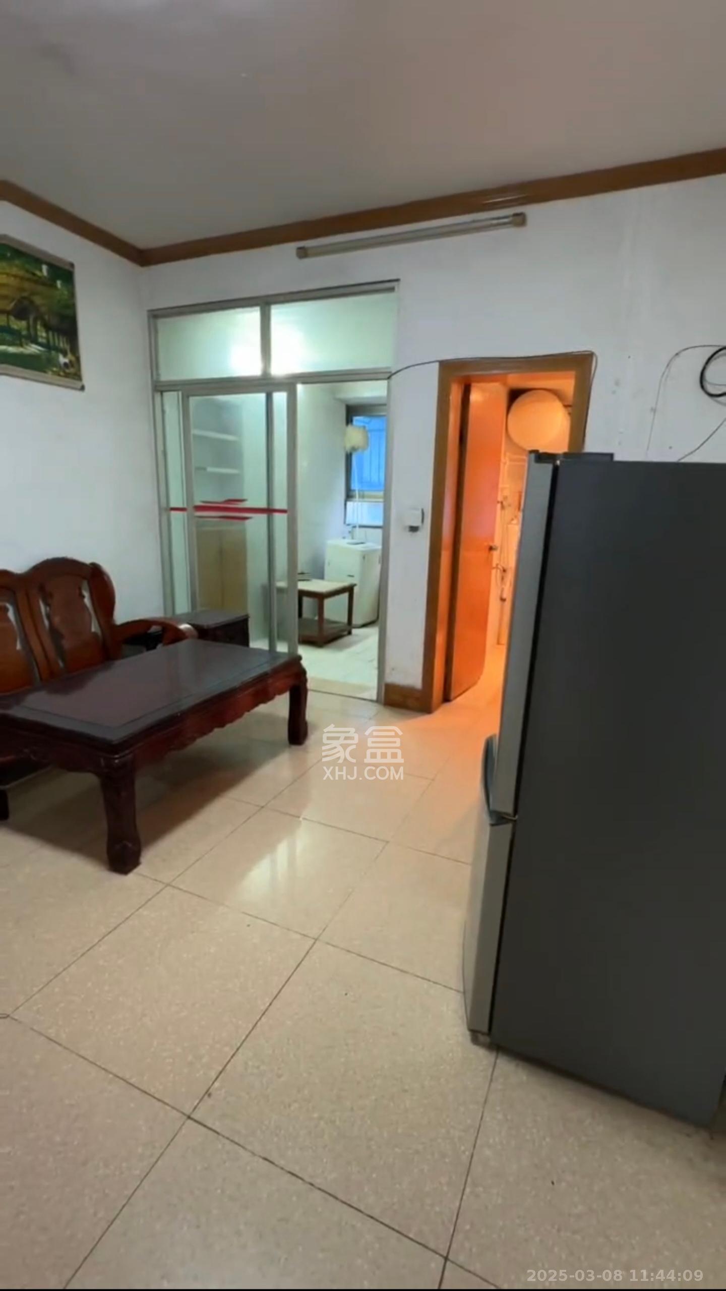 欣欣新村 3室2厅2卫 2000.0元/月 欣欣新村 3室2厅2卫 2000.0元/月室内图