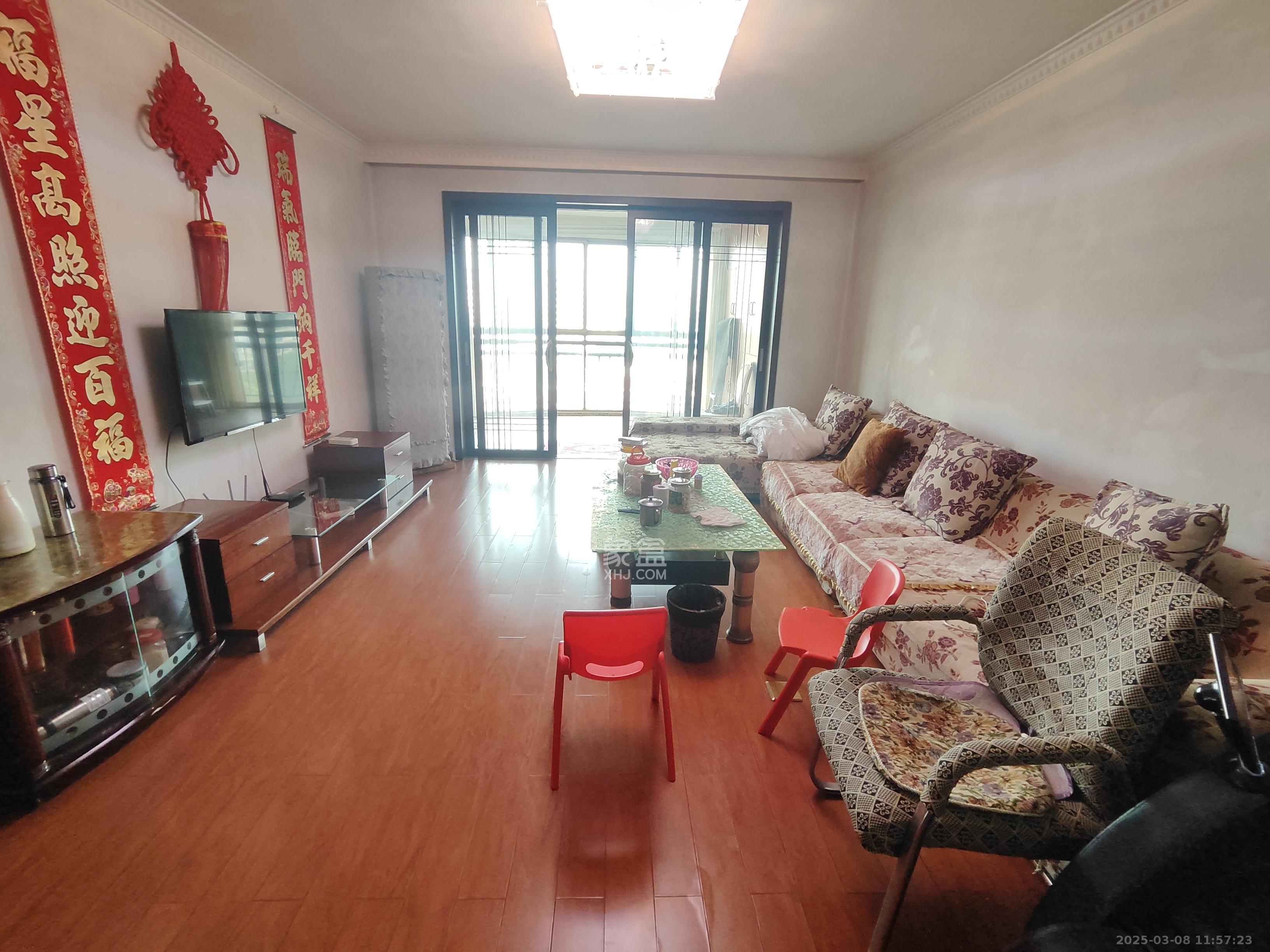 金色比华利 3室2厅1卫 2400.0元/月 金色比华利 3室2厅1卫 2400.0元/月室内图