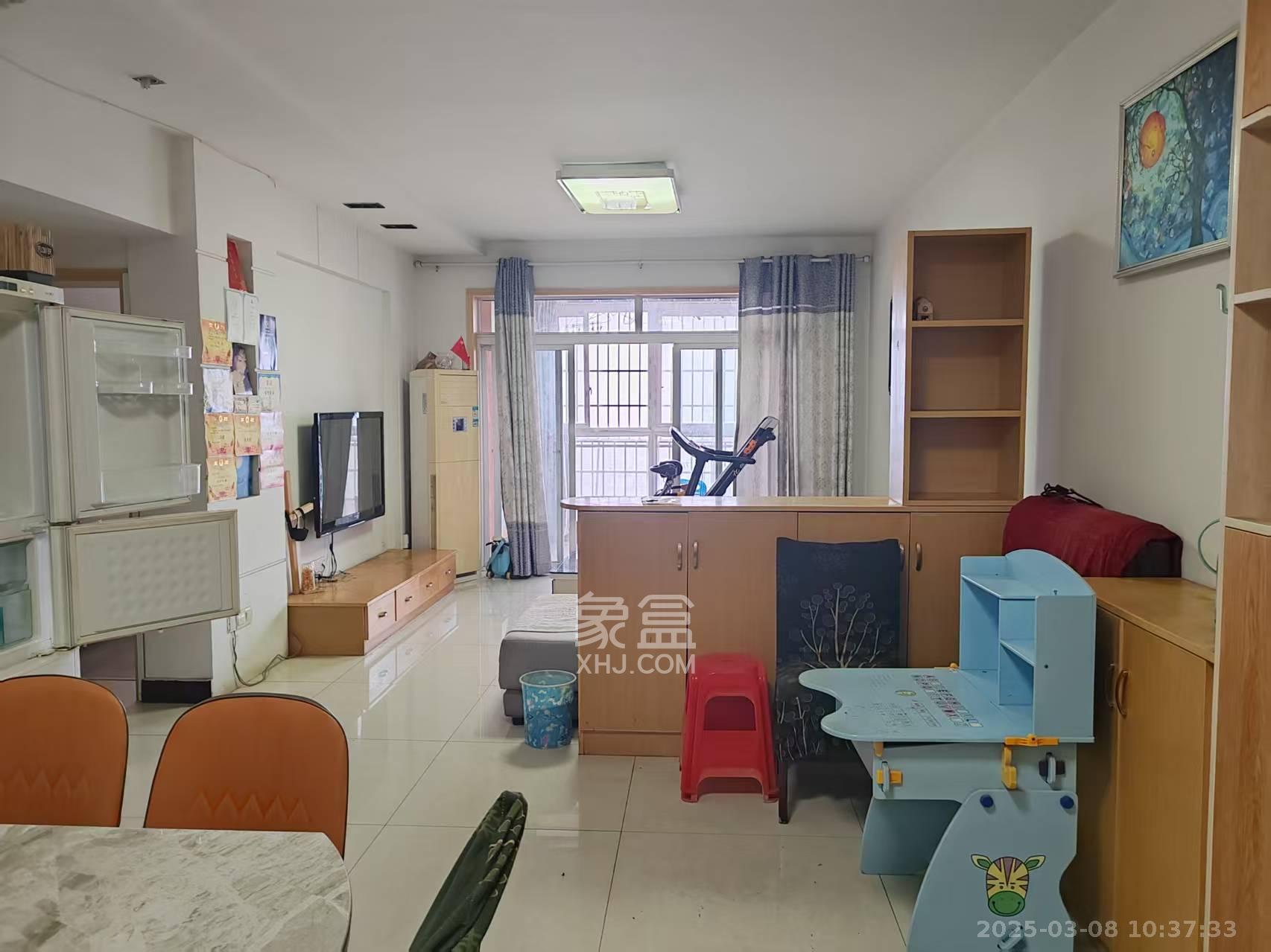 紫晶城 3室2厅1卫 1800.0元/月 紫晶城 3室2厅1卫 1800.0元/月室内图