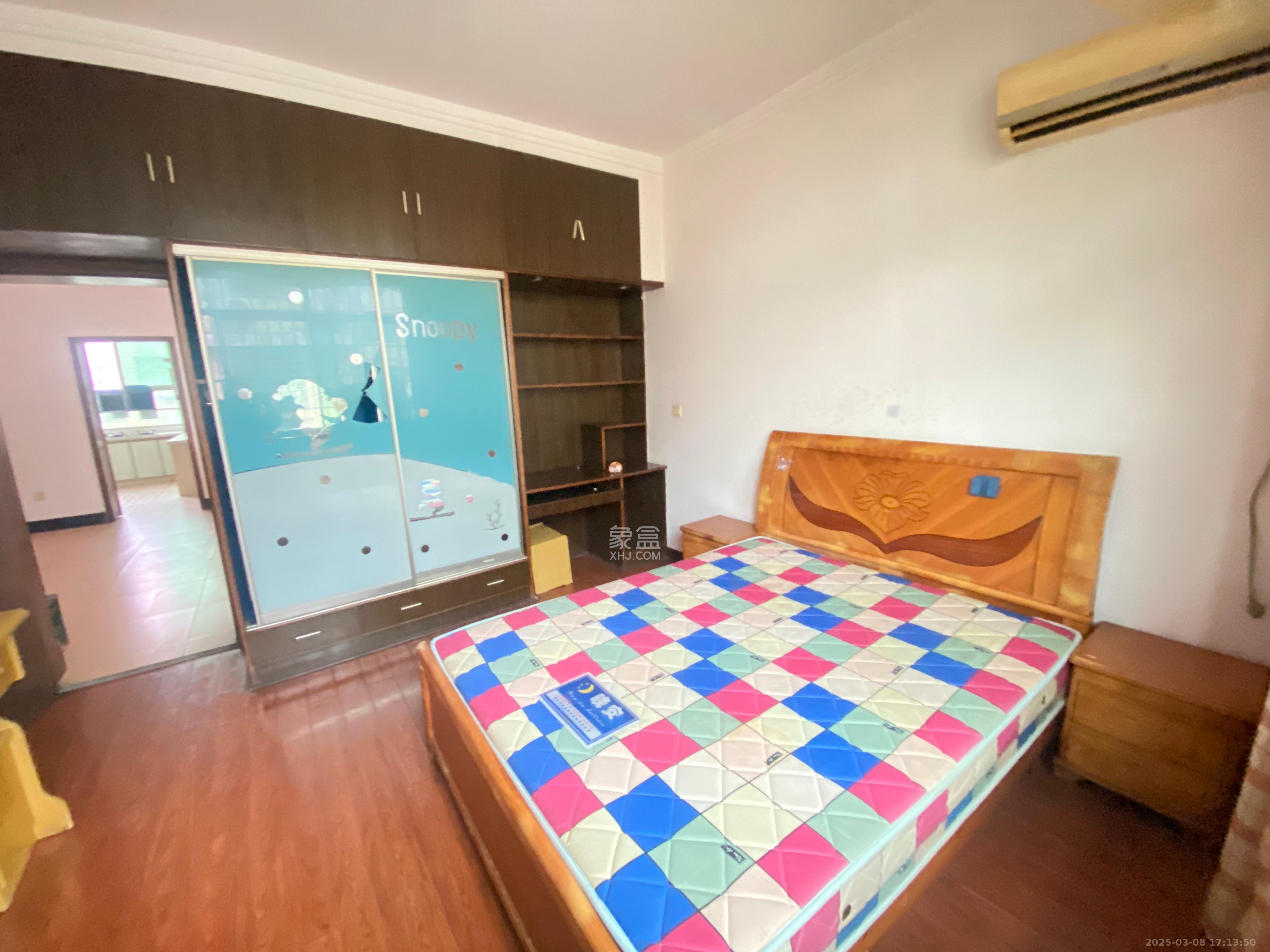 泉塘小区  2室2厅1卫    1300.0元/月 泉塘小区  2室2厅1卫    1300.0元/月室内图