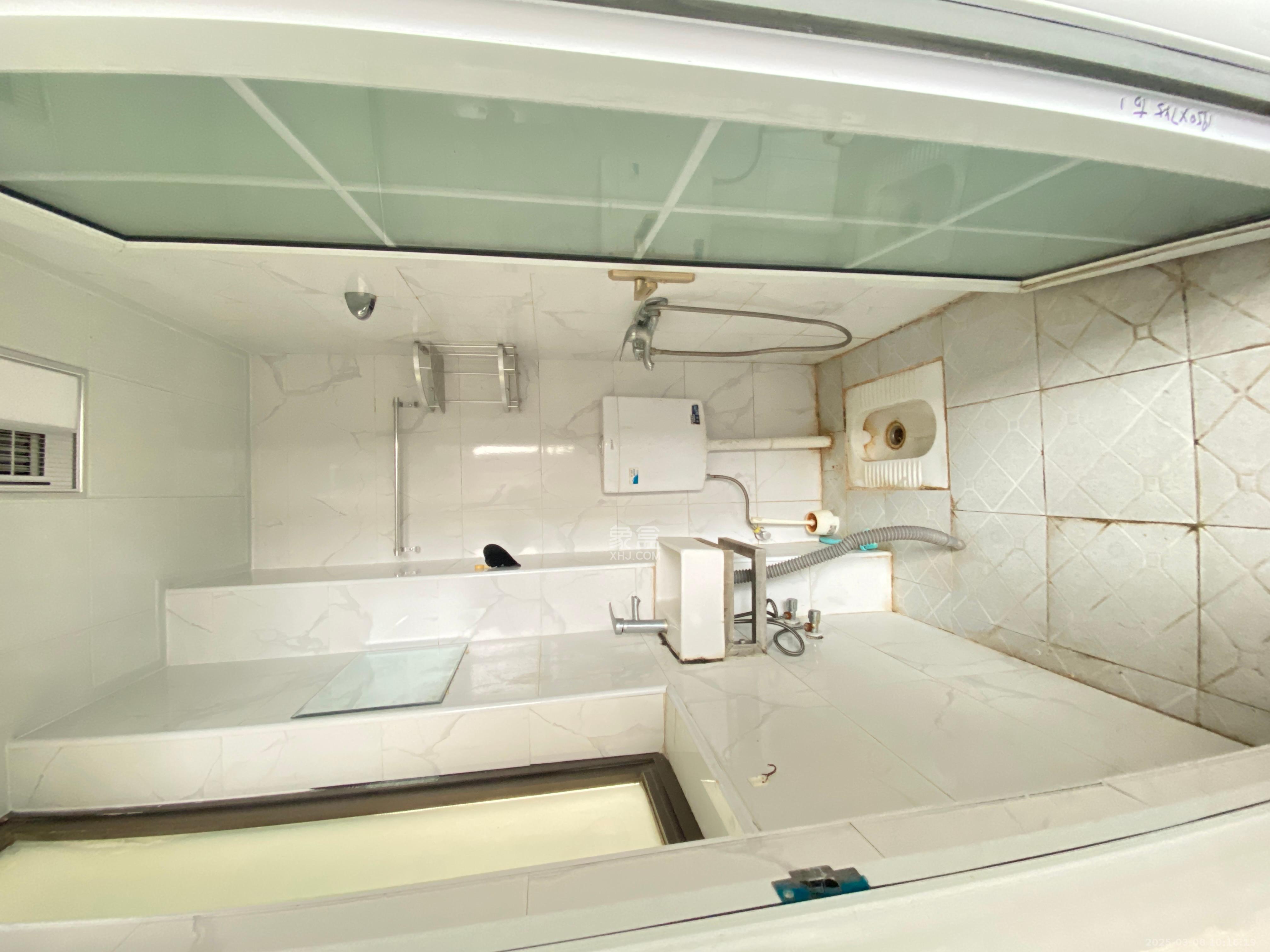 芙蓉别墅山庄(嘉湘华庭) 1室0厅0卫 850.0元/月 芙蓉别墅山庄(嘉湘华庭) 1室0厅0卫 850.0元/月室内图