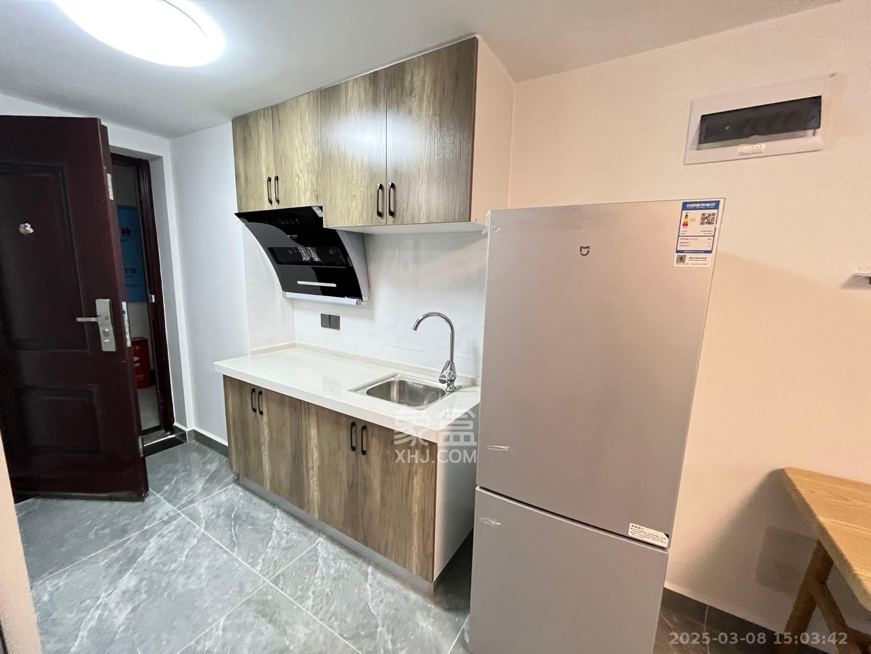 裕天国际商汇中心 1室1厅1卫 2000.0元/月 裕天国际商汇中心 1室1厅1卫 2000.0元/月室内图