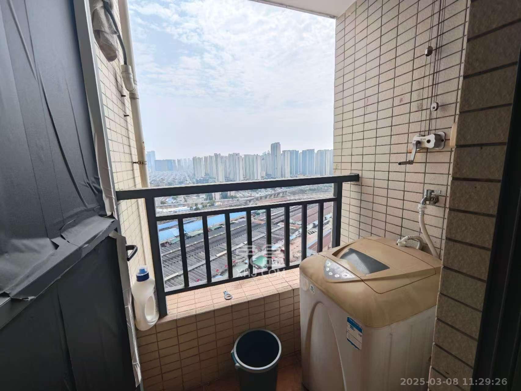 兰亭优壳(隽峰苑) 1室0厅1卫 900.0元/月 兰亭优壳(隽峰苑) 1室0厅1卫 900.0元/月室内图