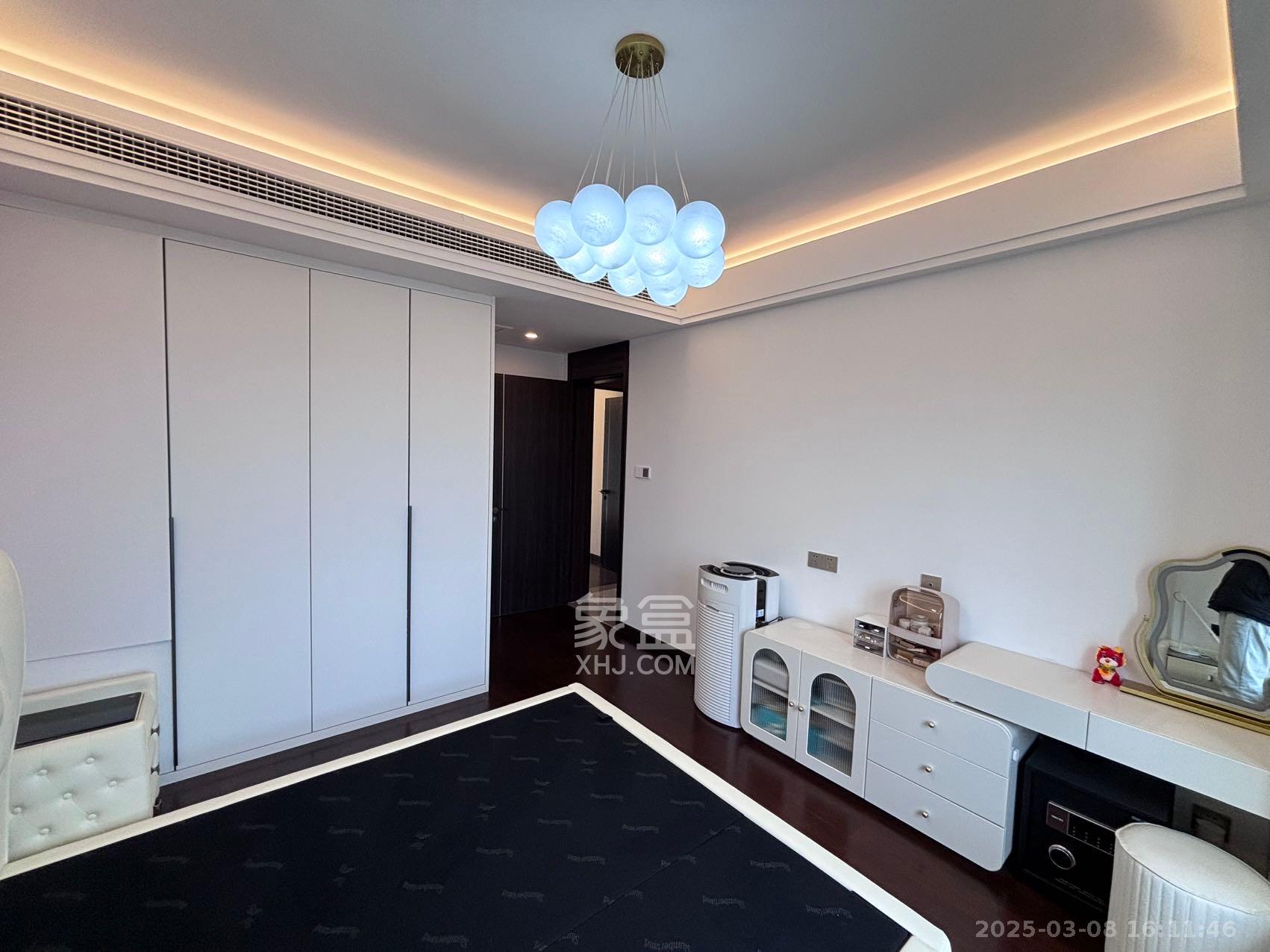 东原麓印长江E区  4室2厅2卫    5200.0元/月 东原麓印长江E区  4室2厅2卫    5200.0元/月室内图