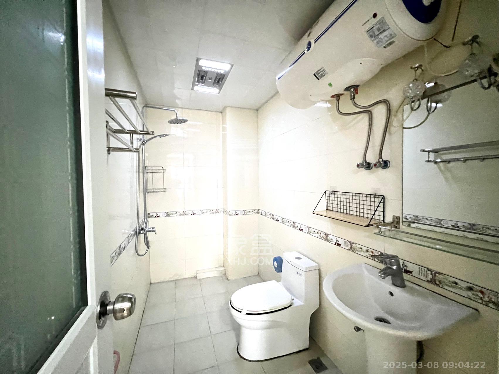 北辰三角洲E3区 1室1厅1卫 2500.0元/月 北辰三角洲E3区 1室1厅1卫 2500.0元/月室内图