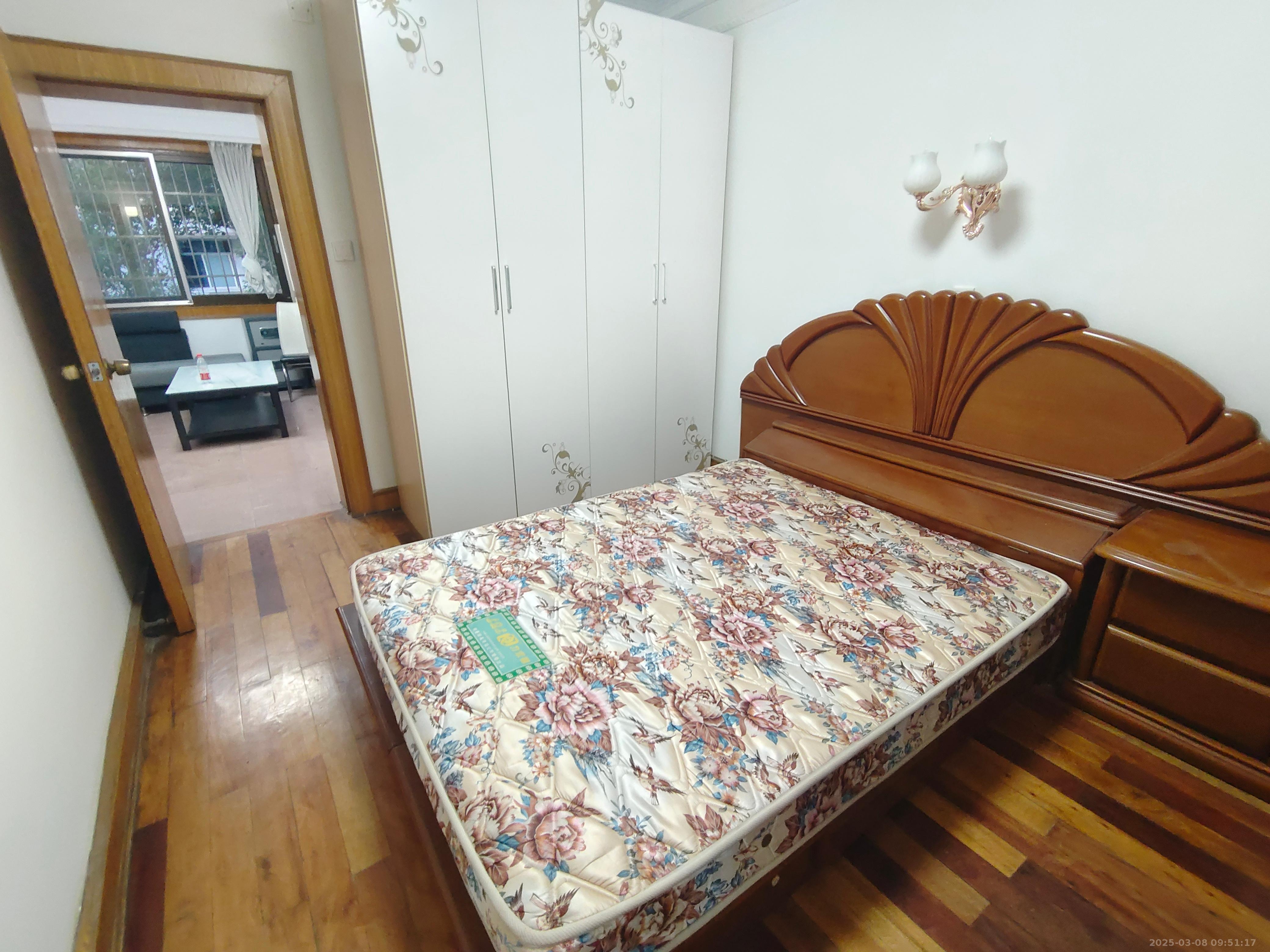 望月湖小区一片(荣龙社区) 3室2厅1卫 3200.0元/月 望月湖小区一片(荣龙社区) 3室2厅1卫 3200.0元/月室内图