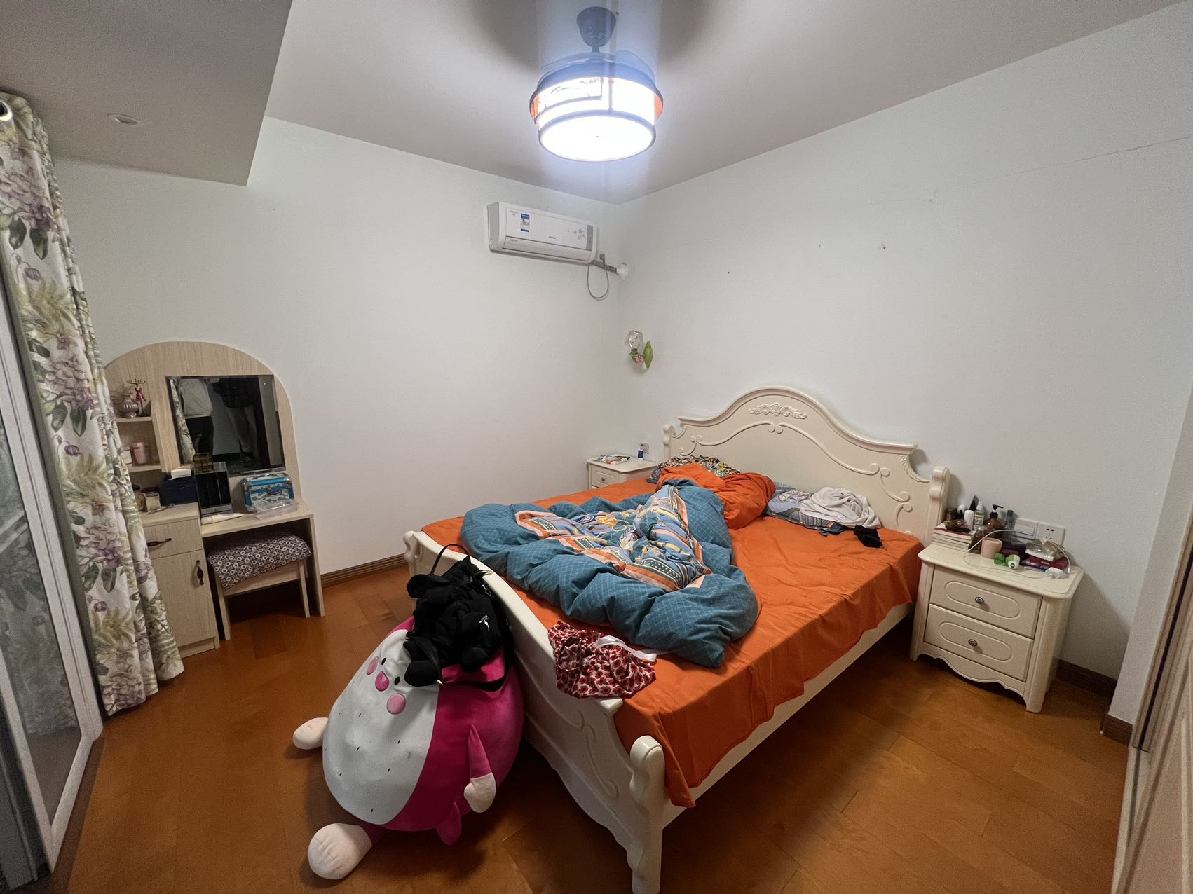 正业广场  3室2厅1卫    208.0万 正业广场  3室2厅1卫    208.0万室内图