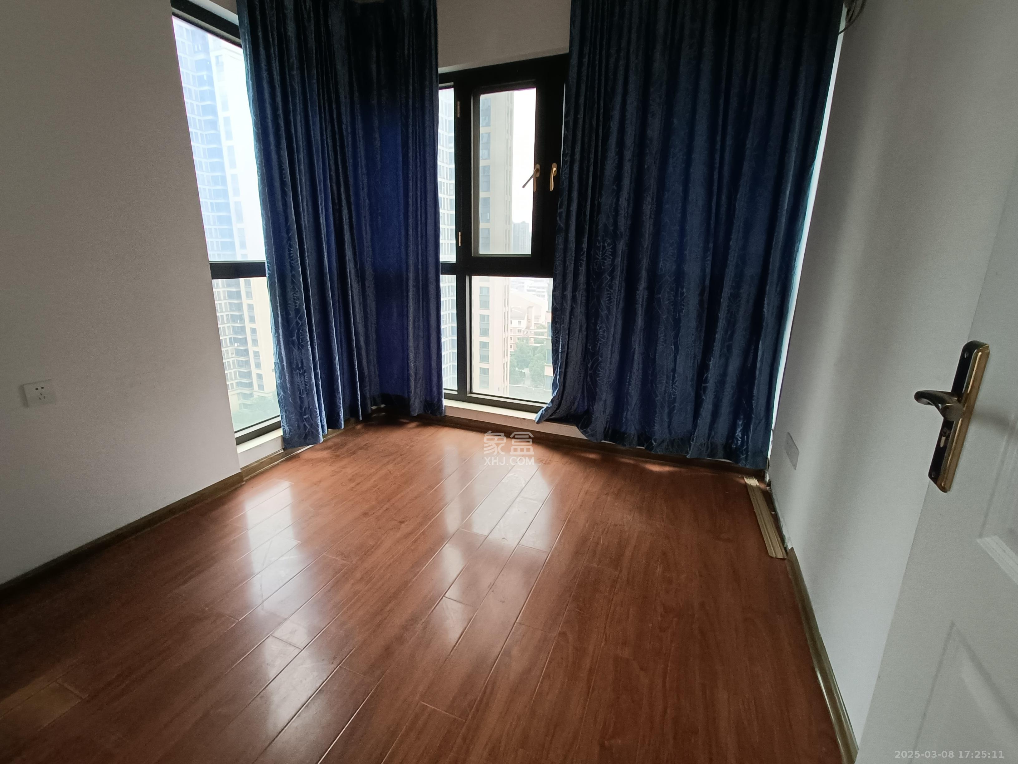 梅溪湖金茂悦(金悦雅苑) 4室2厅1卫 4000.0元/月 梅溪湖金茂悦(金悦雅苑) 4室2厅1卫 4000.0元/月室内图