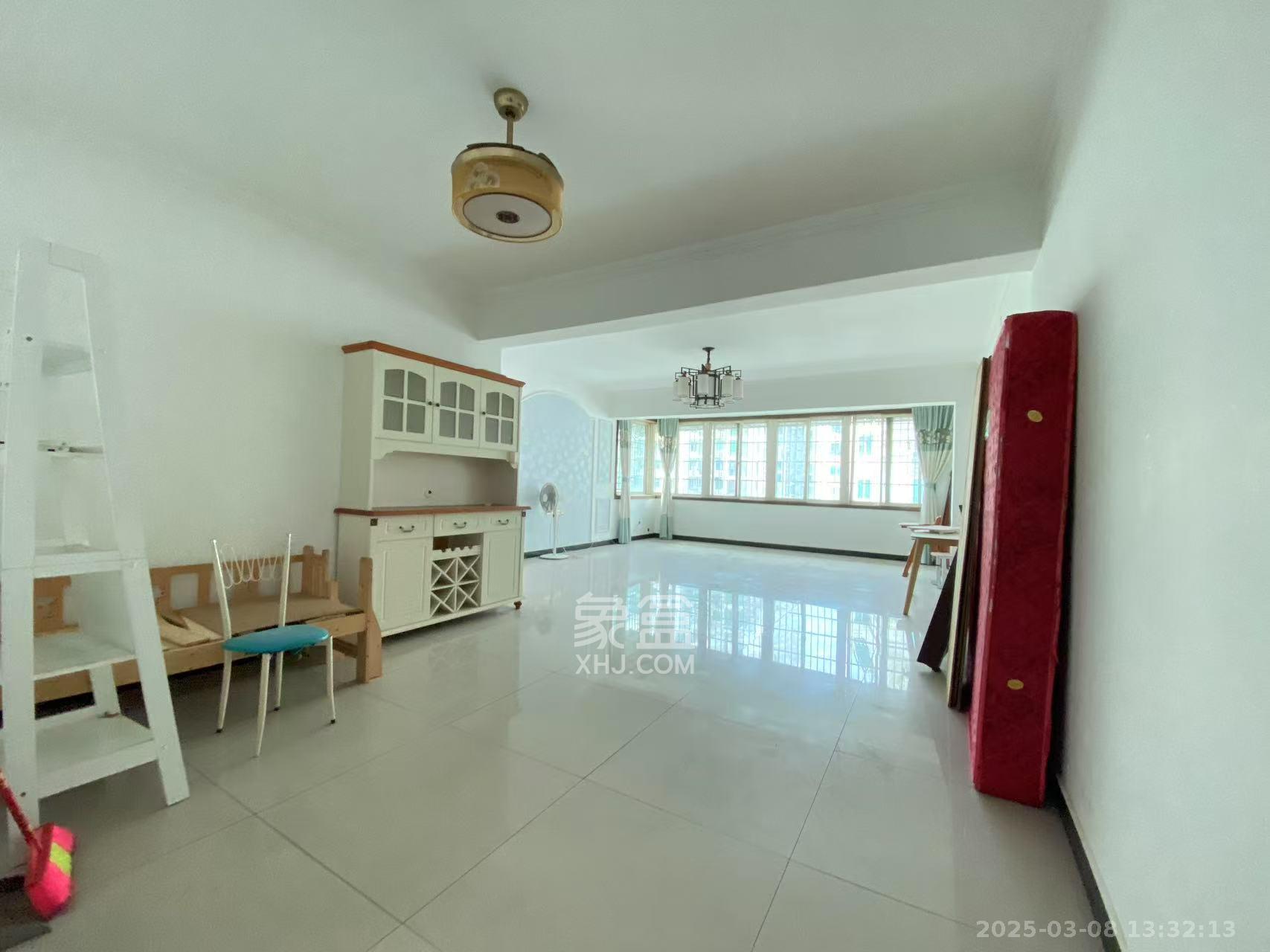 金蕾苑 4室2厅1卫 3700.0元/月 金蕾苑 4室2厅1卫 3700.0元/月室内图