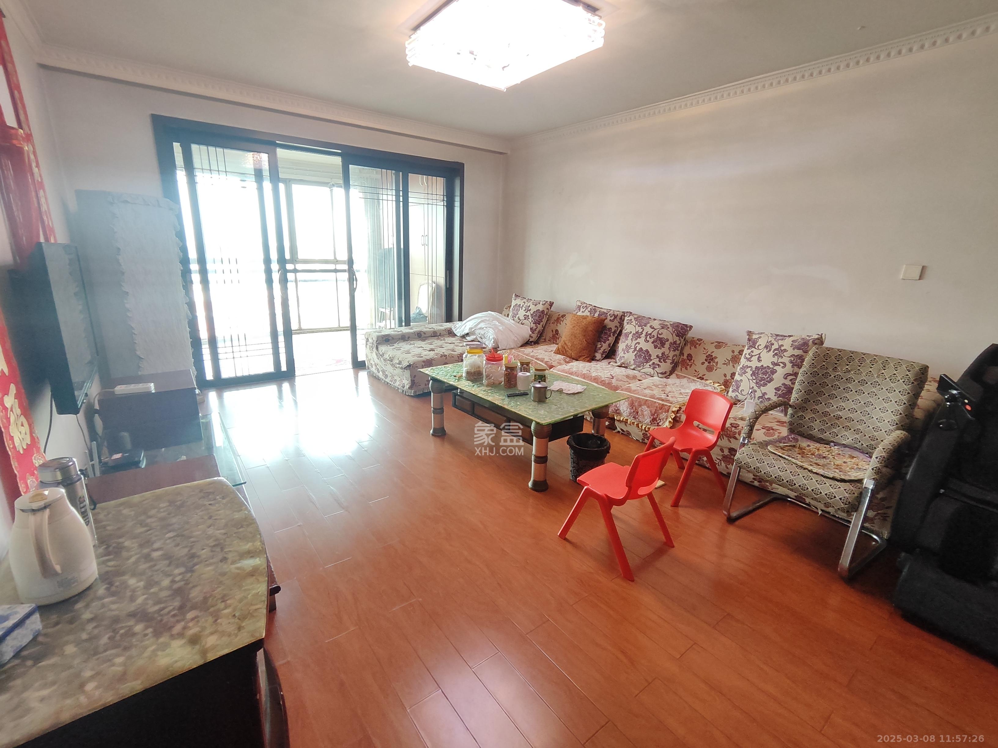 金色比华利 3室2厅1卫 2400.0元/月 金色比华利 3室2厅1卫 2400.0元/月室内图