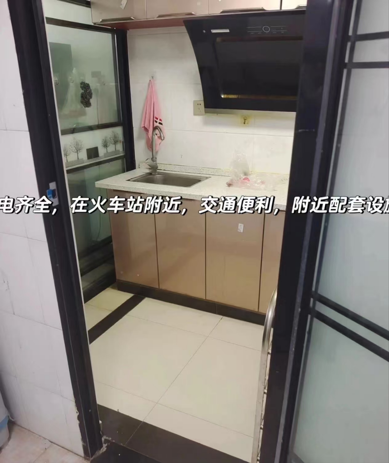 天成银座  1室0厅0卫    18.8万客厅