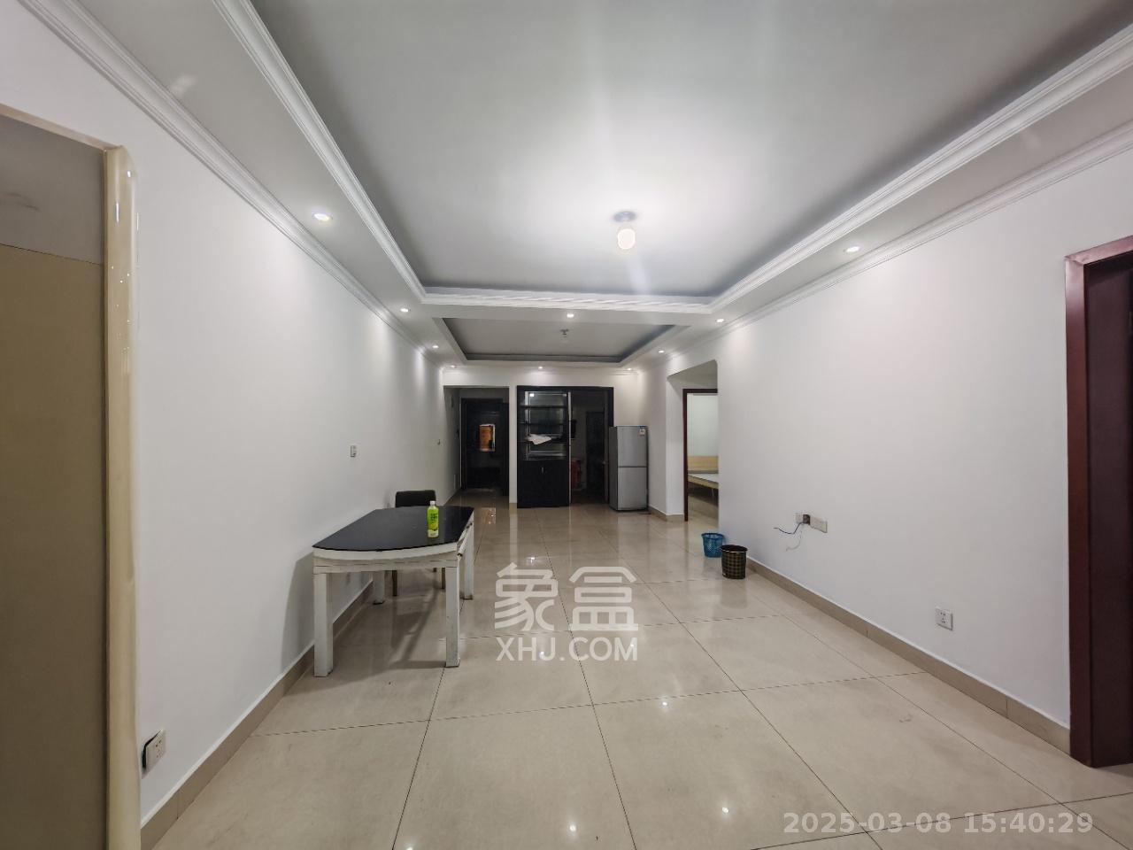 达美D6区  3室2厅1卫    2600.0元/月室内图