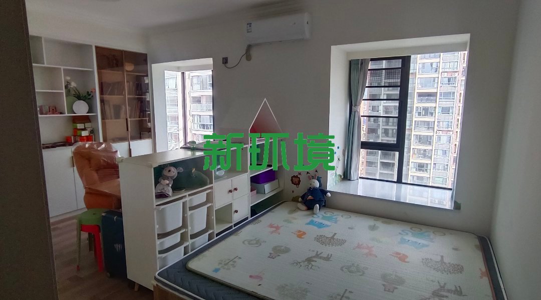 荣盛华府 3室2厅2卫 120.0万 荣盛华府 3室2厅2卫 120.0万客厅