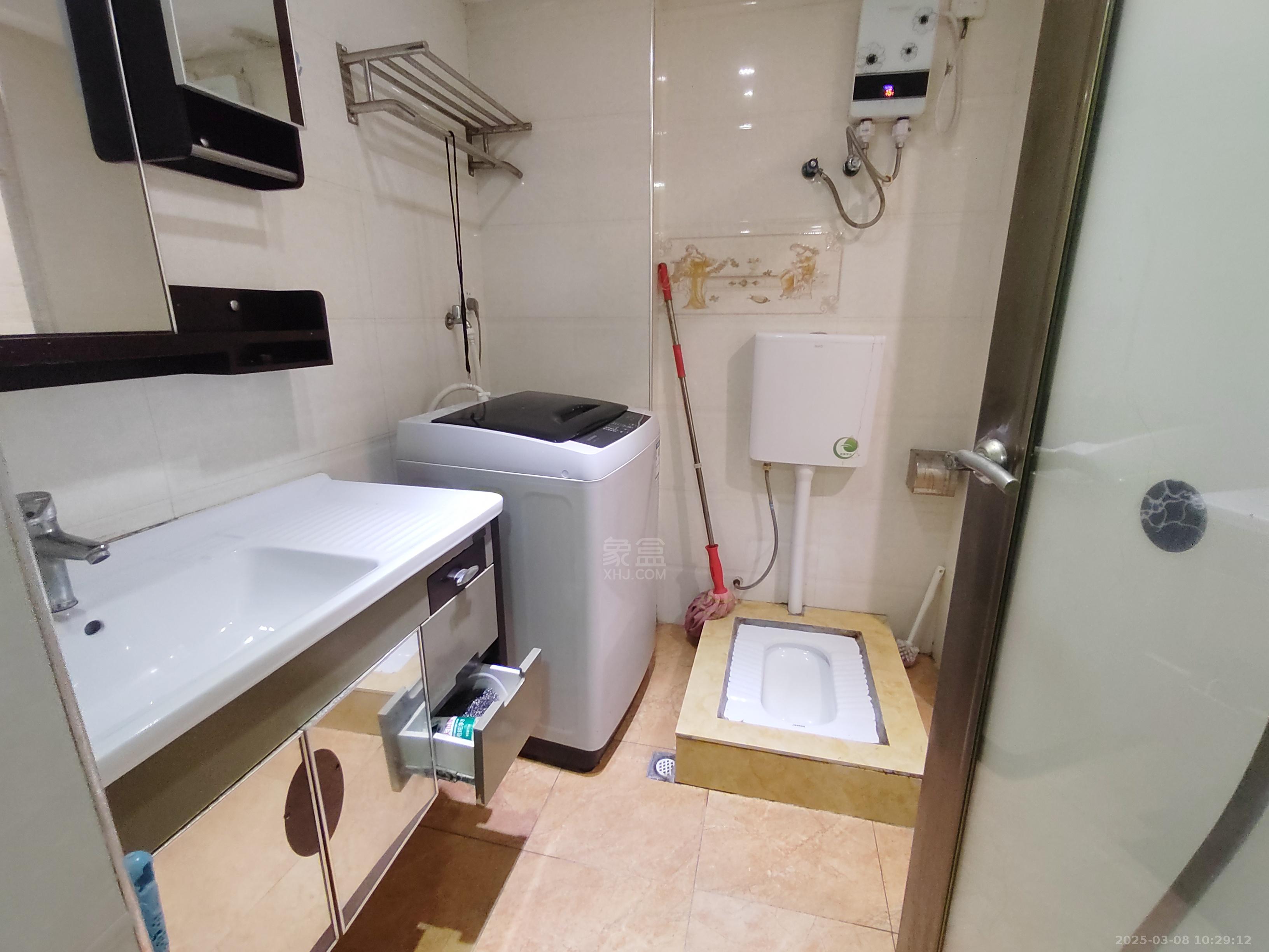 金轮时代广场 2室1厅1卫 1600.0元/月 金轮时代广场 2室1厅1卫 1600.0元/月室内图