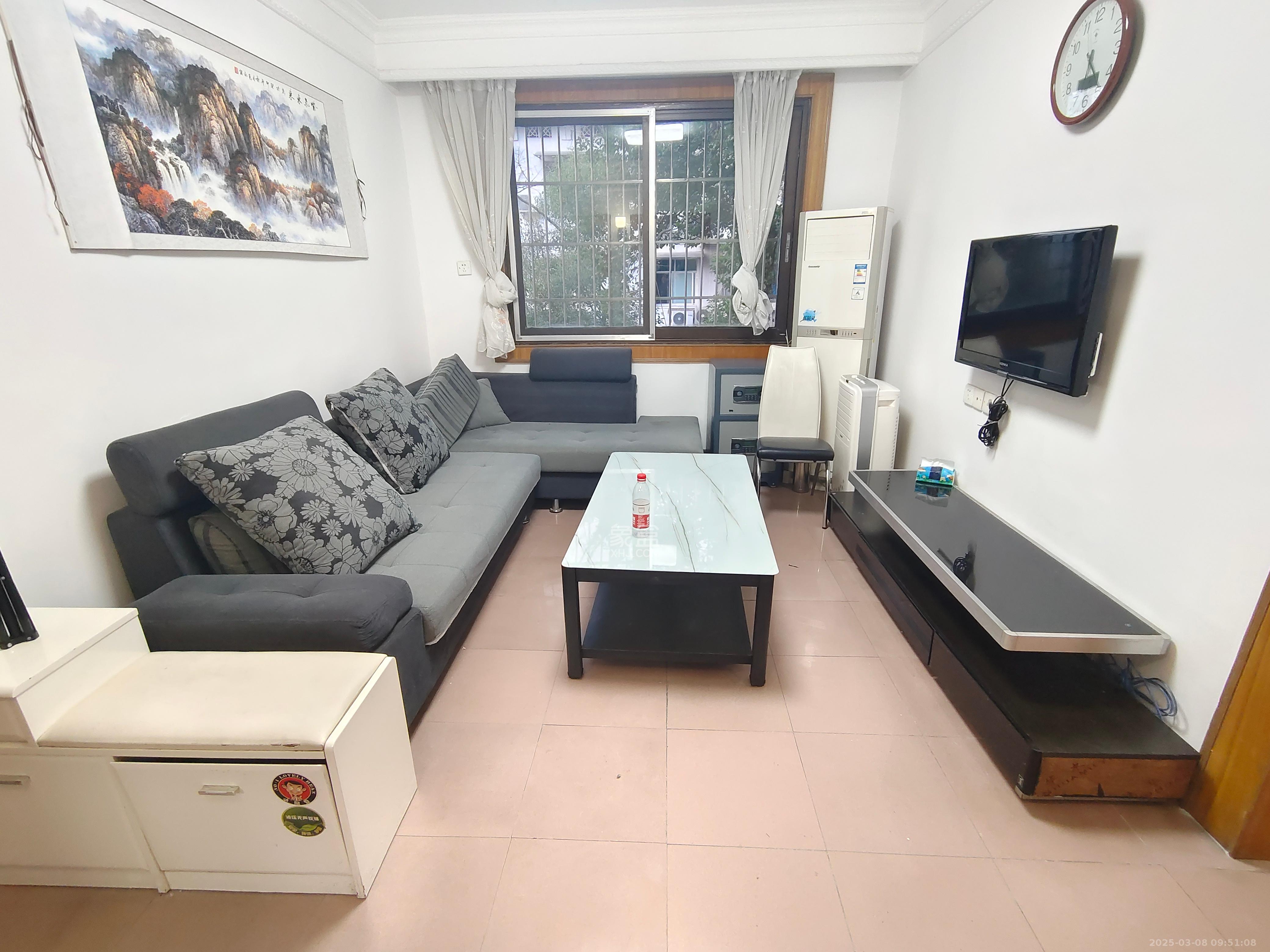 望月湖小区一片(荣龙社区) 3室2厅1卫 3200.0元/月 望月湖小区一片(荣龙社区) 3室2厅1卫 3200.0元/月室内图