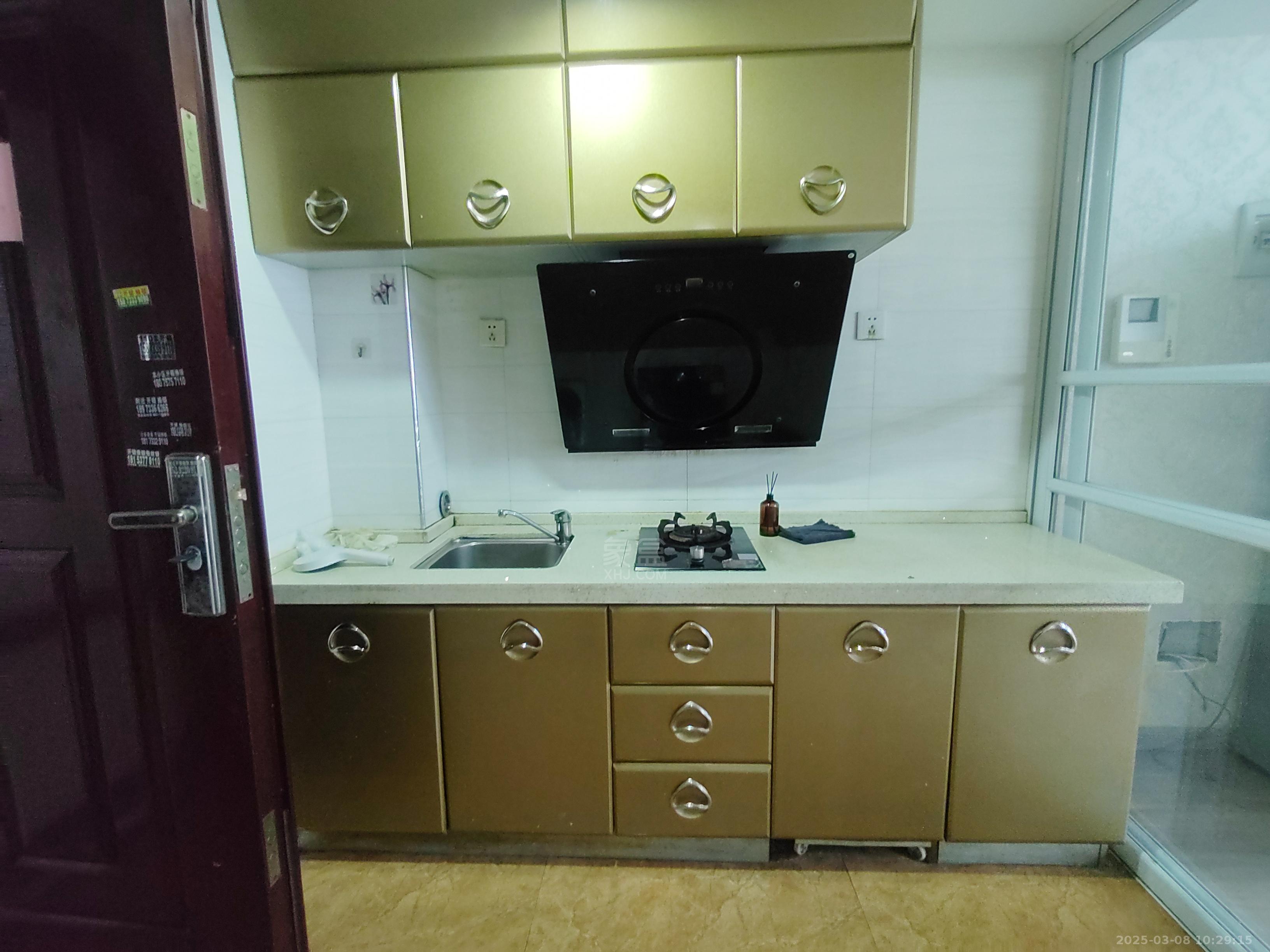 金轮时代广场 2室1厅1卫 1600.0元/月 金轮时代广场 2室1厅1卫 1600.0元/月室内图