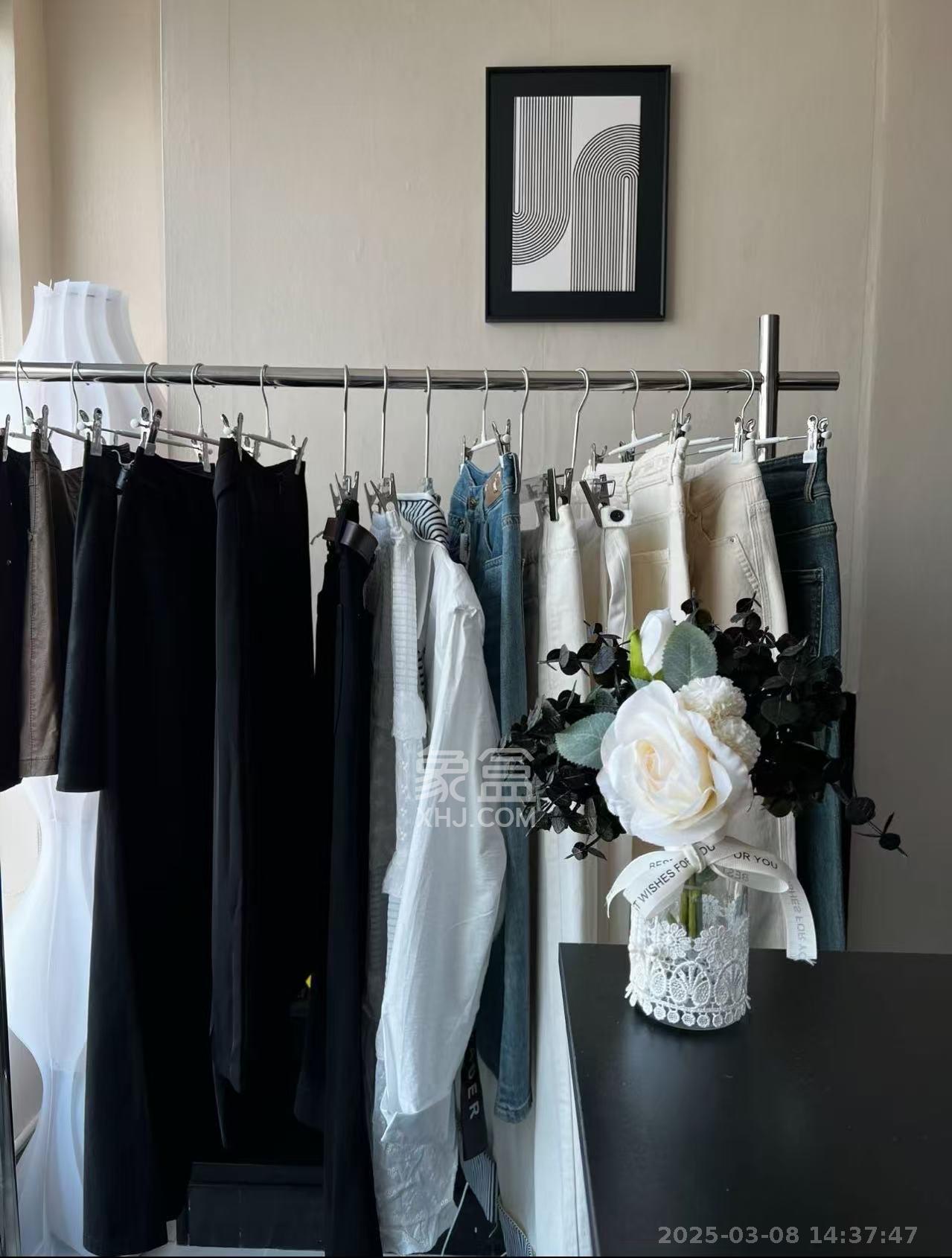 五一新干线 1室0厅0卫 6700.0元/月 五一新干线 1室0厅0卫 6700.0元/月室内图