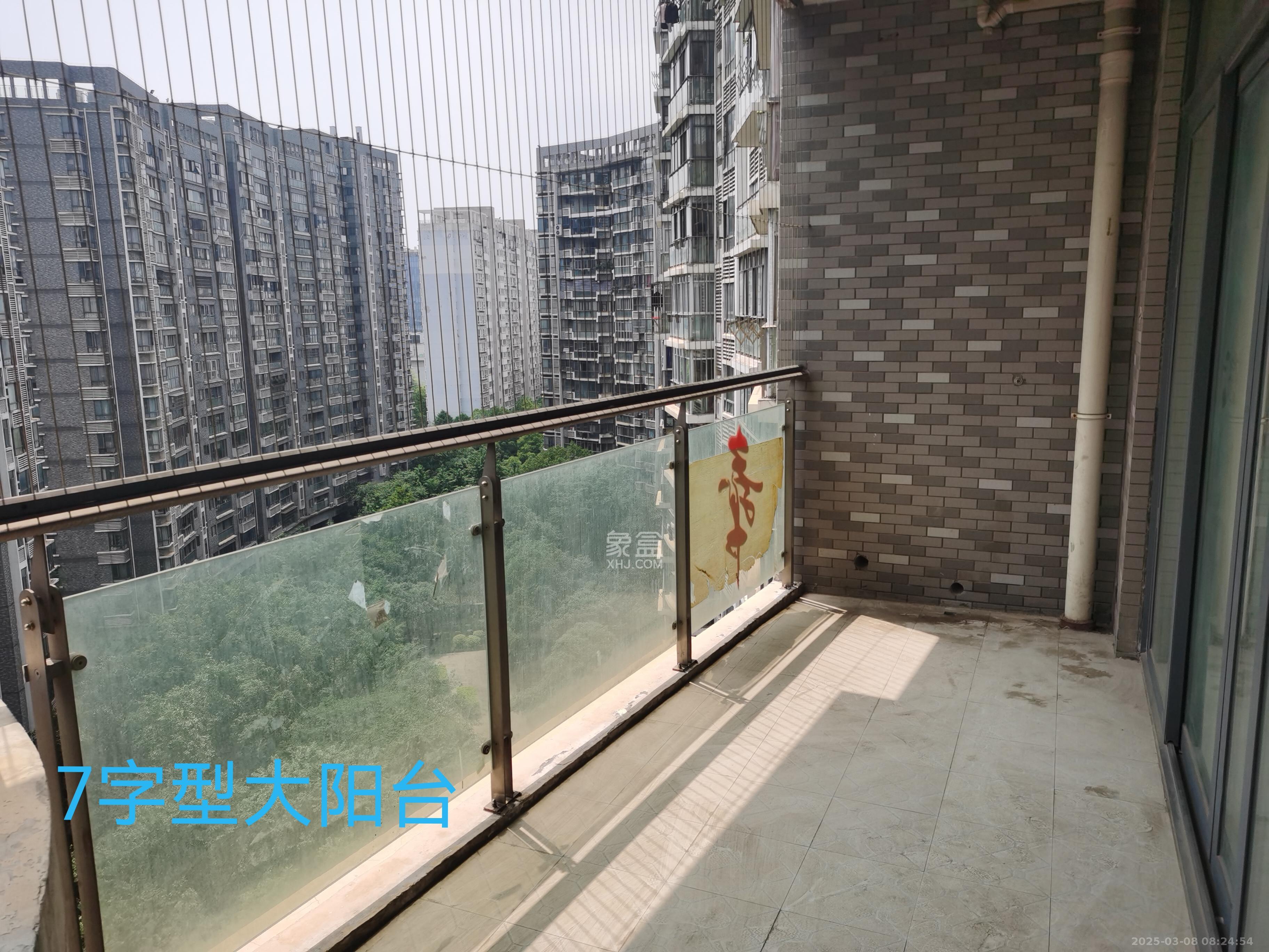 梦网景园  3室2厅2卫   2100.00元/月