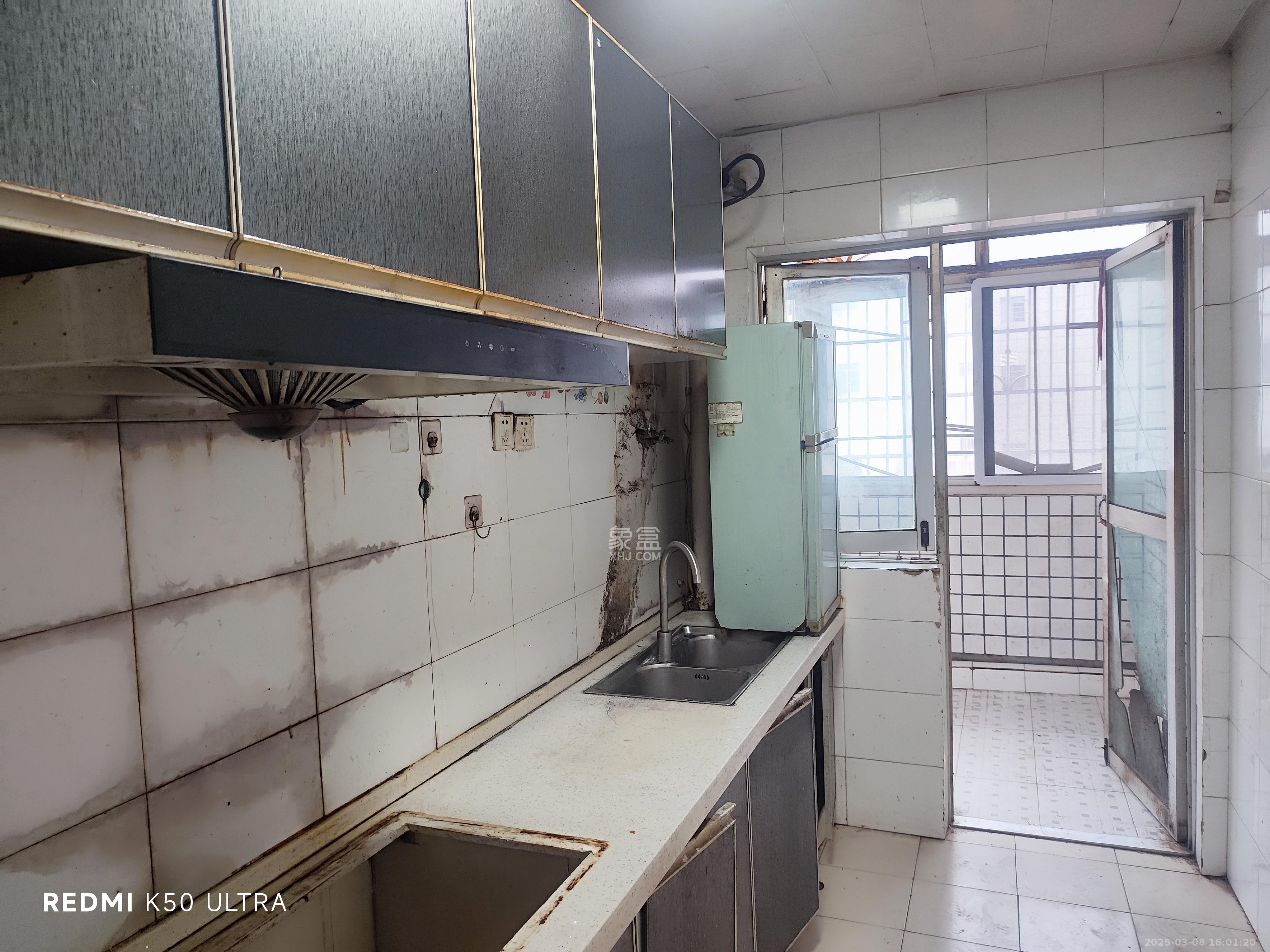 红星大市场 4室2厅1卫 1600.0元/月 红星大市场 4室2厅1卫 1600.0元/月室内图