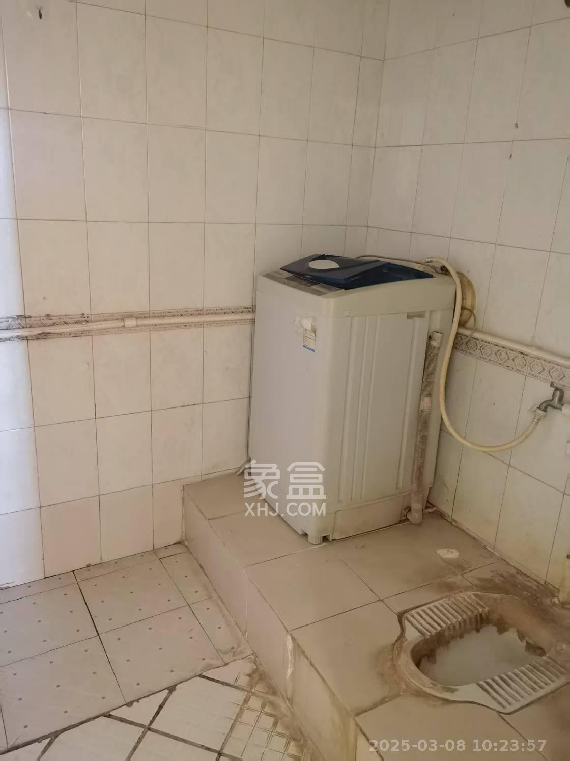 银洲公寓 2室2厅2卫 2000.0元/月 银洲公寓 2室2厅2卫 2000.0元/月户型图