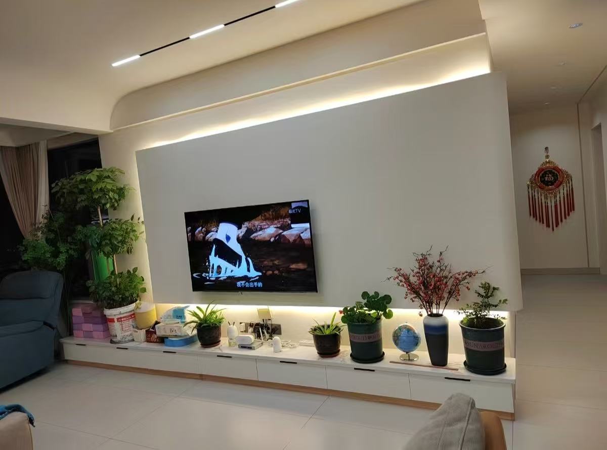 中建凤栖台  4室2厅2卫   90.00万客厅