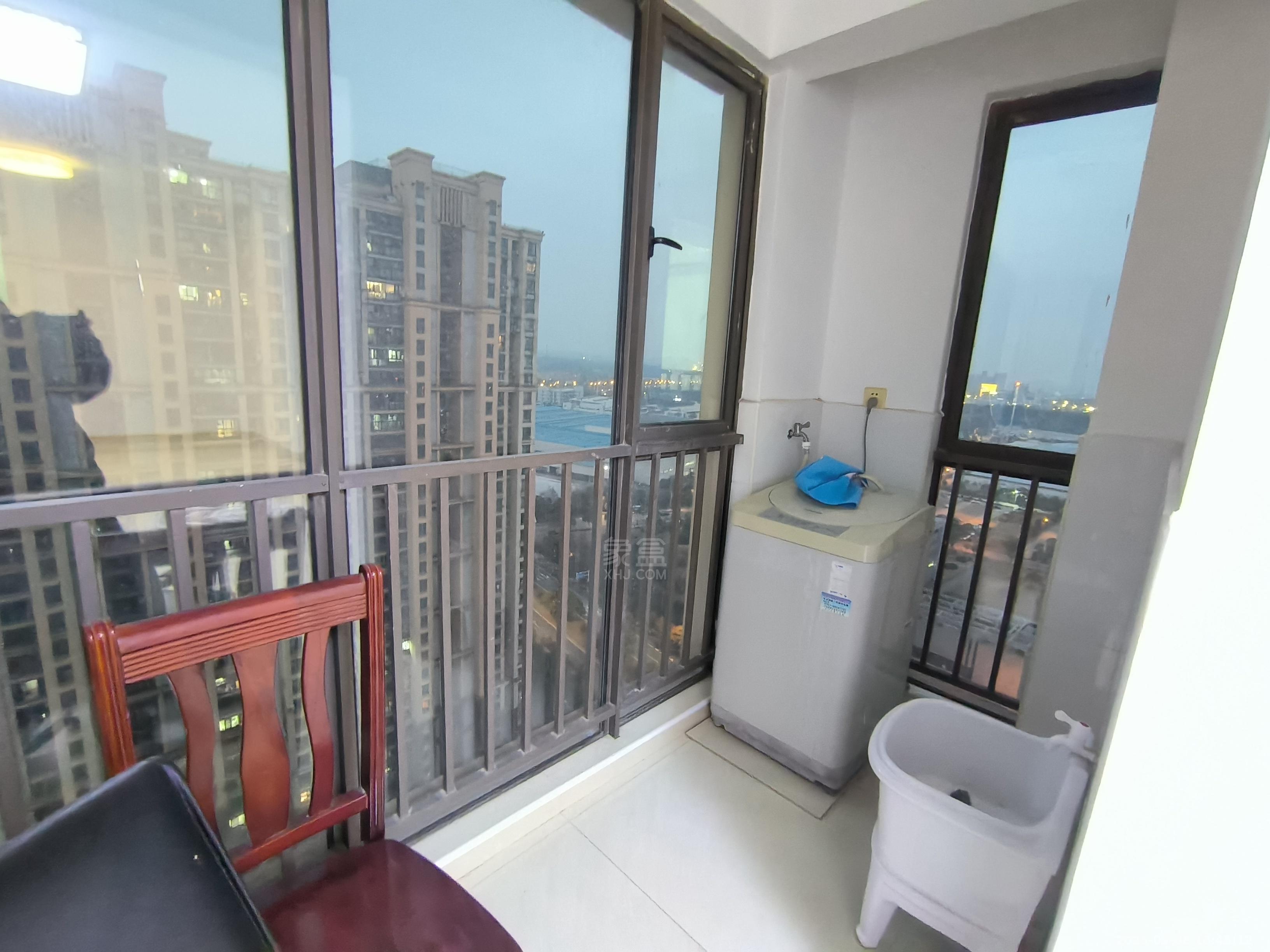 佳兆业金域天下二期 3室2厅1卫 1600.0元/月 佳兆业金域天下二期 3室2厅1卫 1600.0元/月室内图