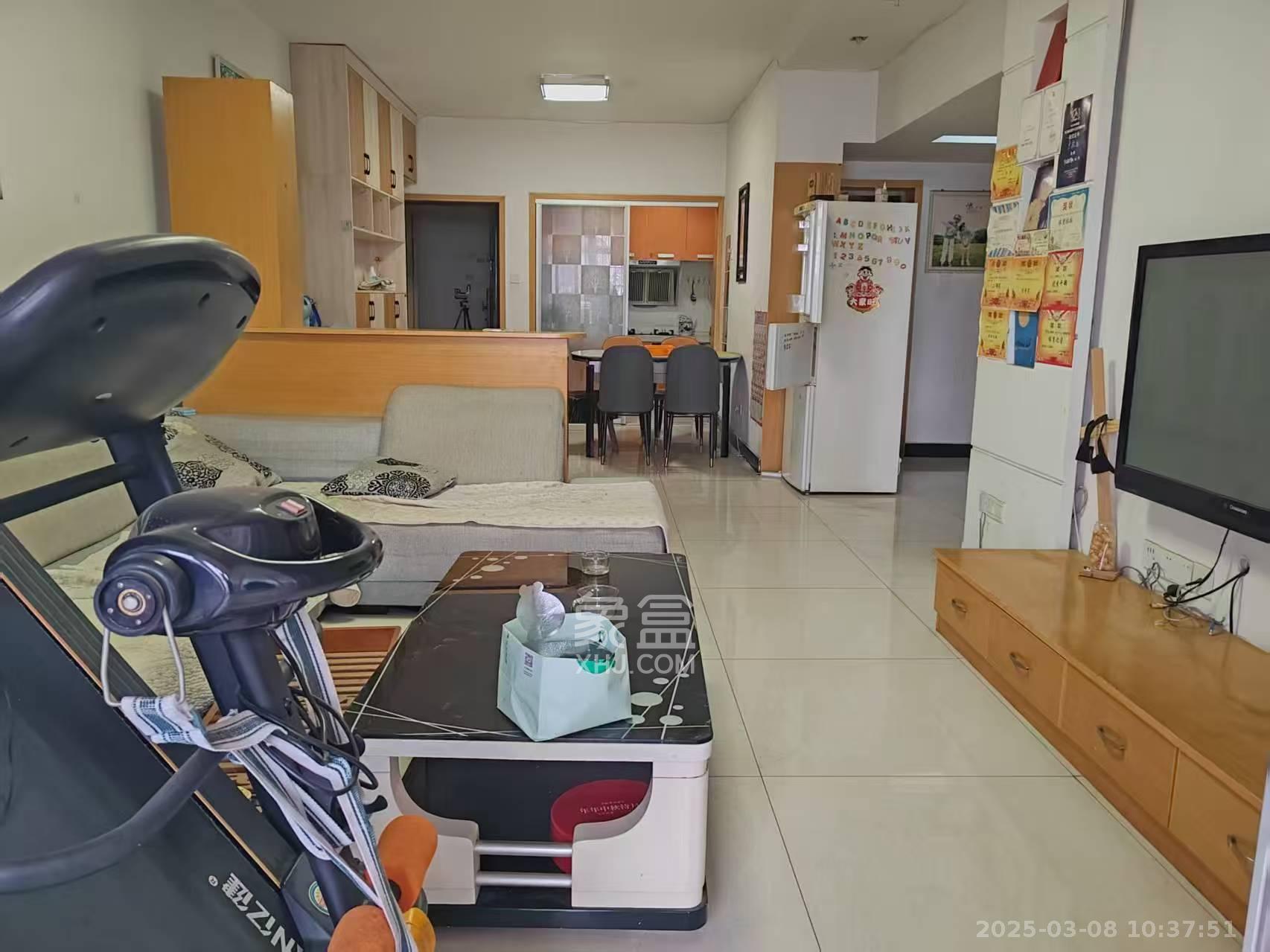 紫晶城 3室2厅1卫 1800.0元/月 紫晶城 3室2厅1卫 1800.0元/月室内图