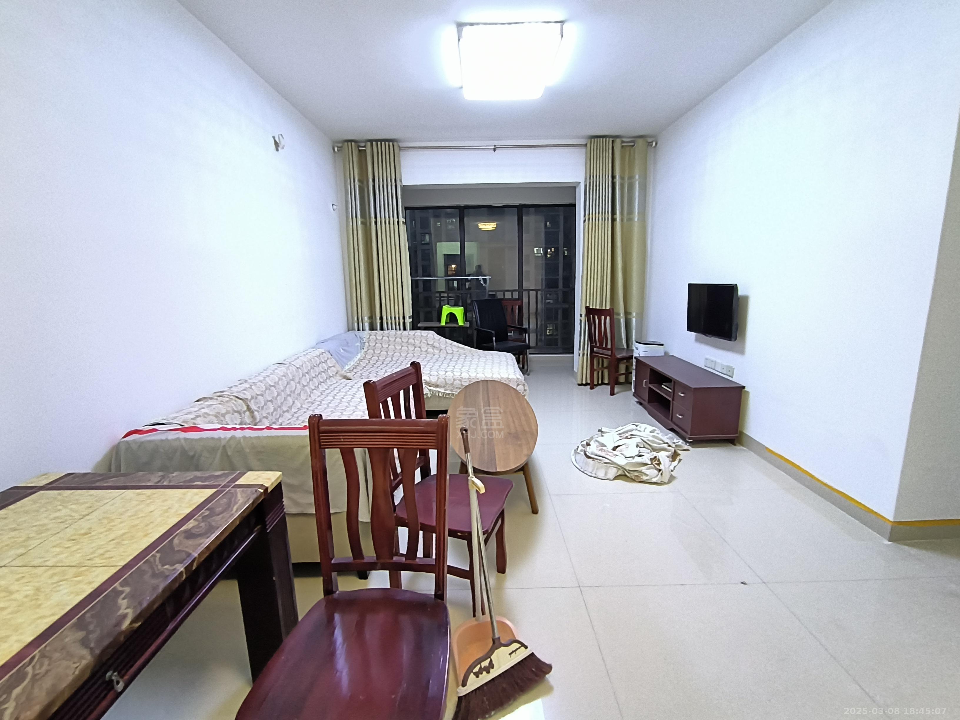 佳兆业金域天下二期 3室2厅1卫 1600.0元/月 佳兆业金域天下二期 3室2厅1卫 1600.0元/月室内图