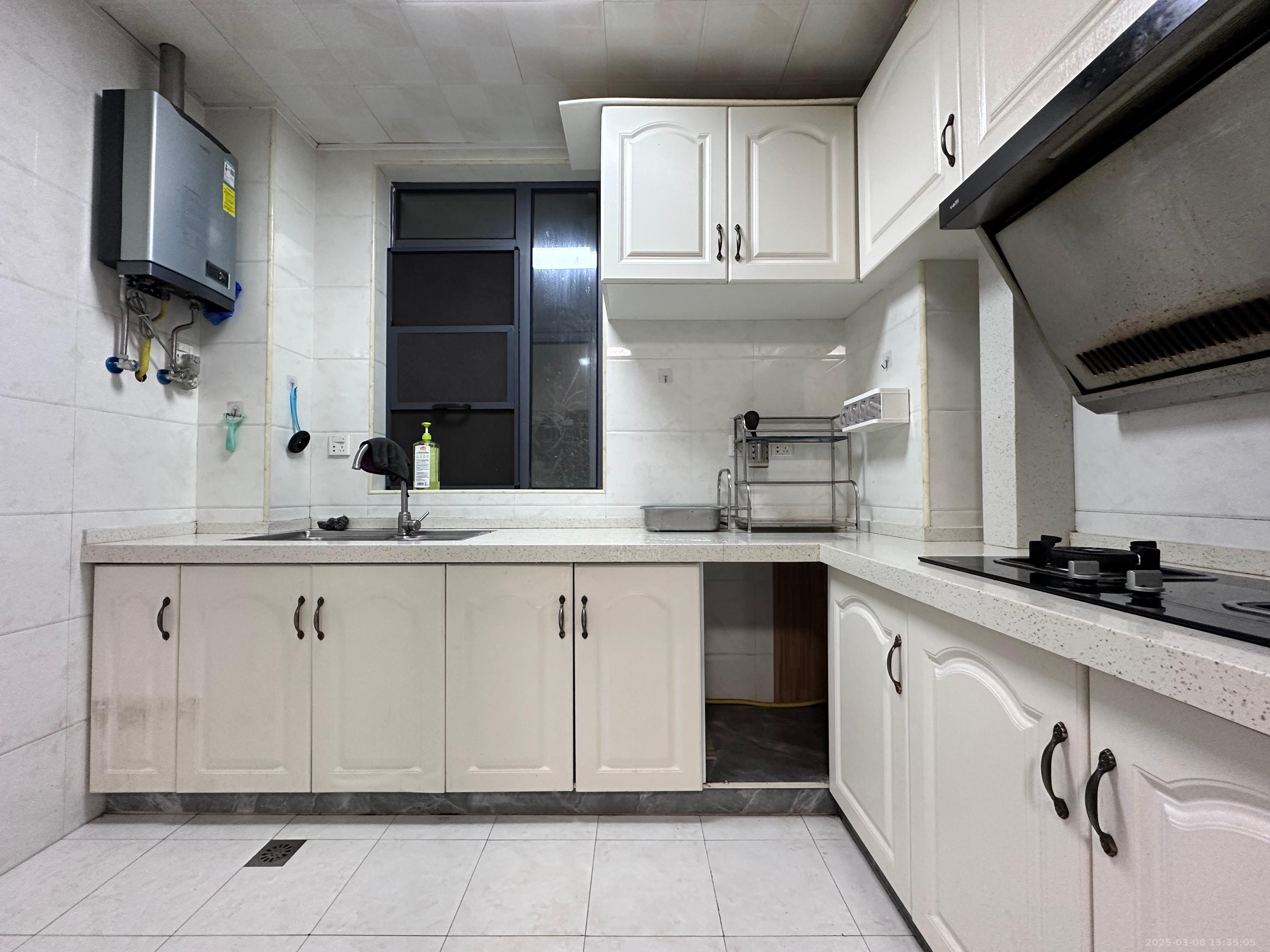 山水洲城华晨第一城 2室2厅1卫 1500.0元/月 山水洲城华晨第一城 2室2厅1卫 1500.0元/月室内图