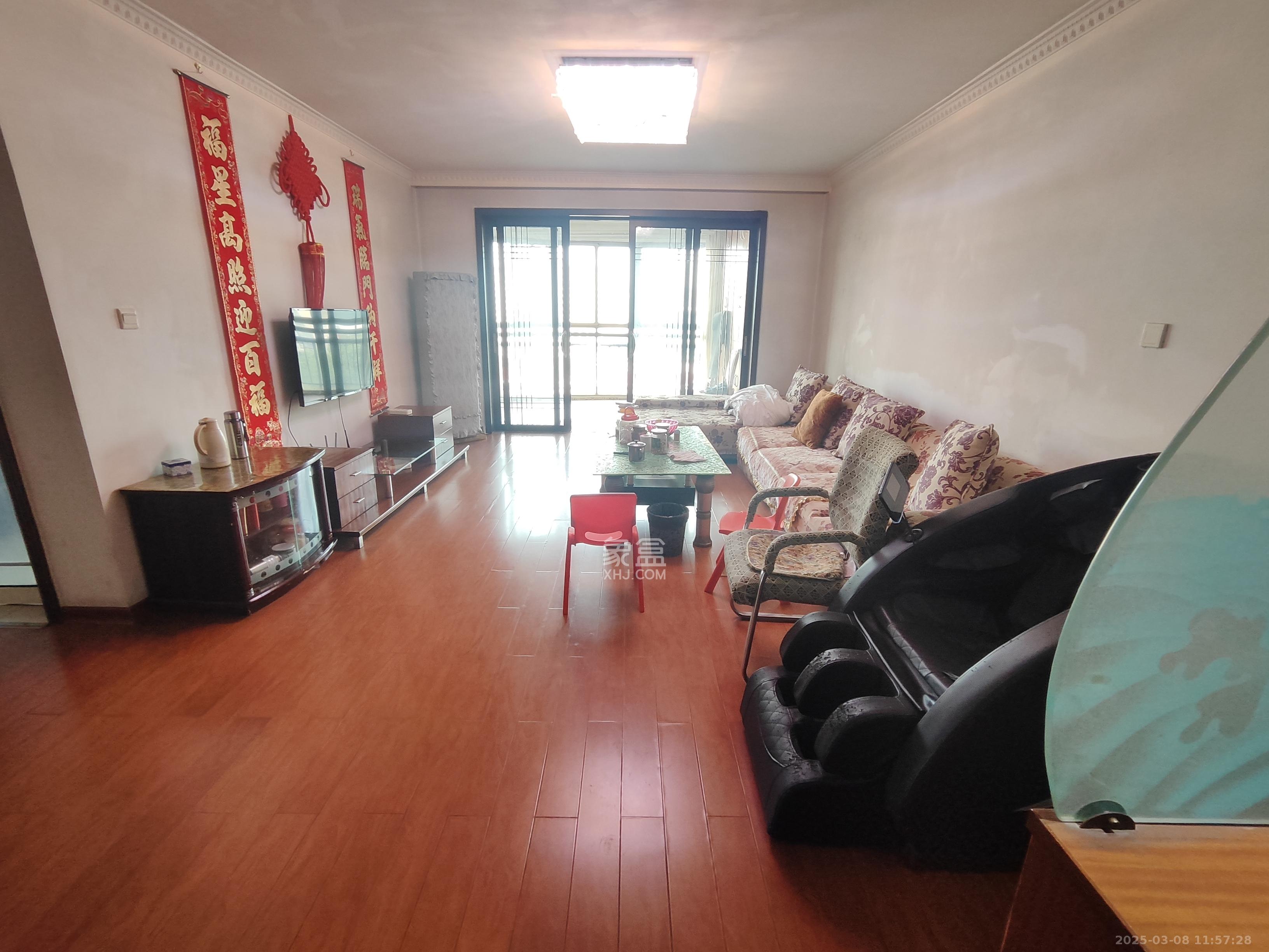 金色比华利 3室2厅1卫 2400.0元/月 金色比华利 3室2厅1卫 2400.0元/月室内图