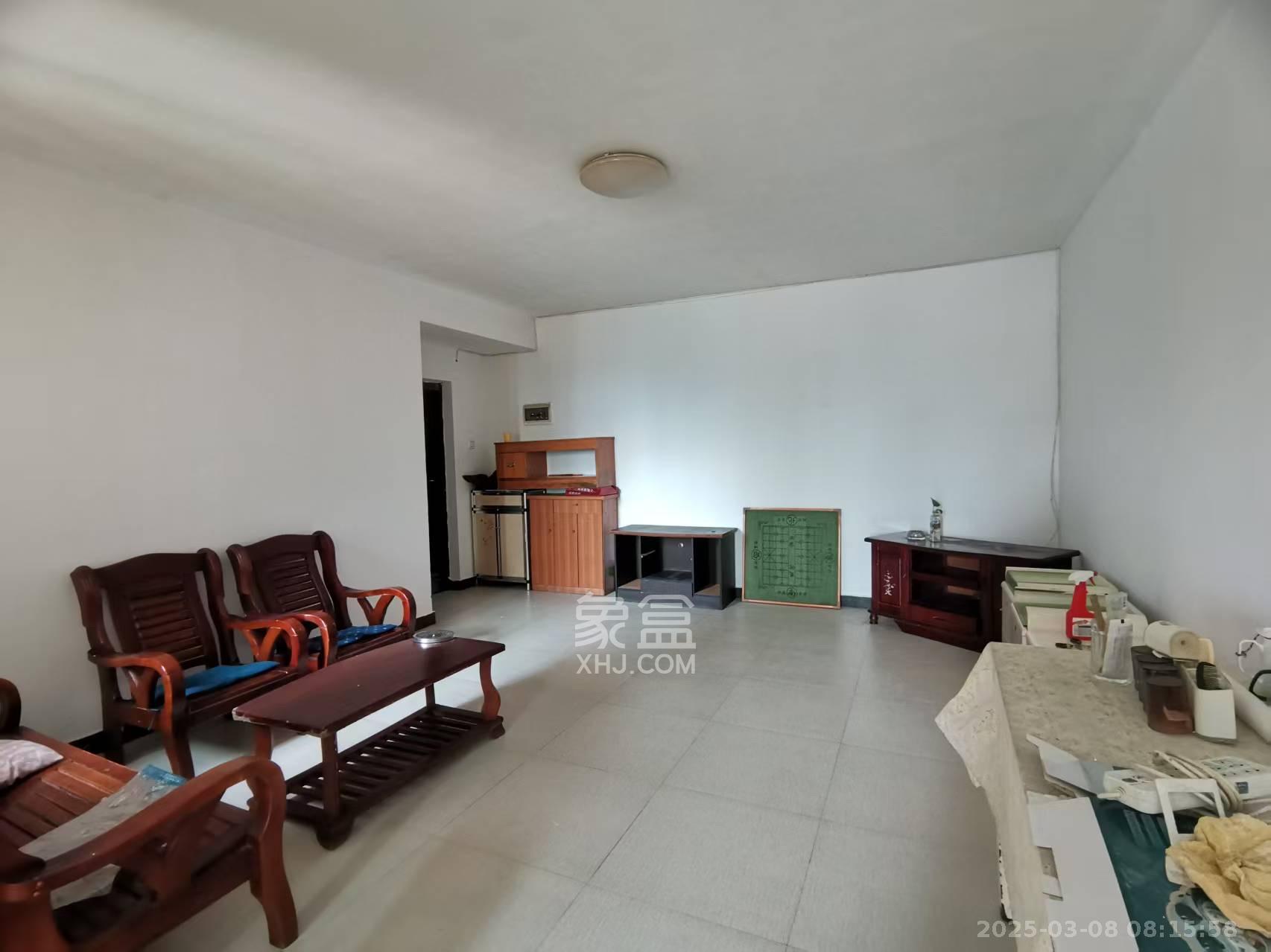 标准件厂宿舍(长沙标准件总厂宿舍) 2室2厅1卫 1600.0元/月 标准件厂宿舍(长沙标准件总厂宿舍) 2室2厅1卫 1600.0元/月室内图