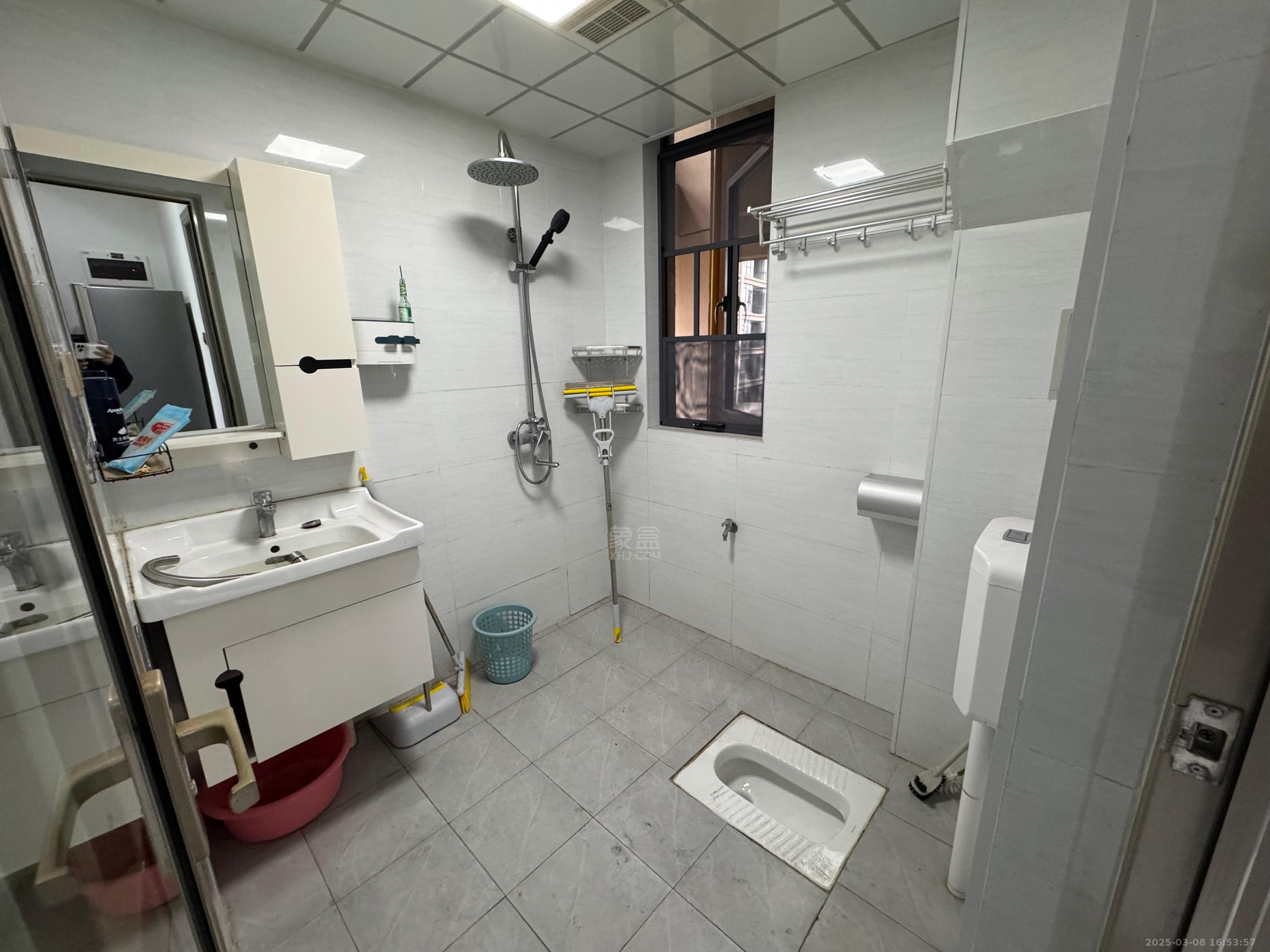 流金岁月-华晨国际 1室1厅1卫 1600.0元/月 流金岁月-华晨国际 1室1厅1卫 1600.0元/月室内图