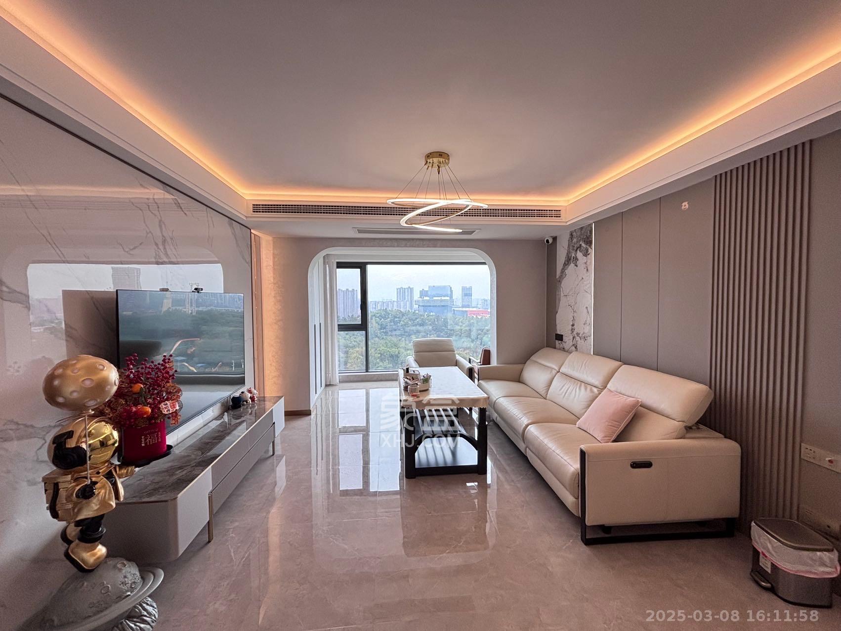 东原麓印长江E区  4室2厅2卫    5200.0元/月 东原麓印长江E区  4室2厅2卫    5200.0元/月室内图