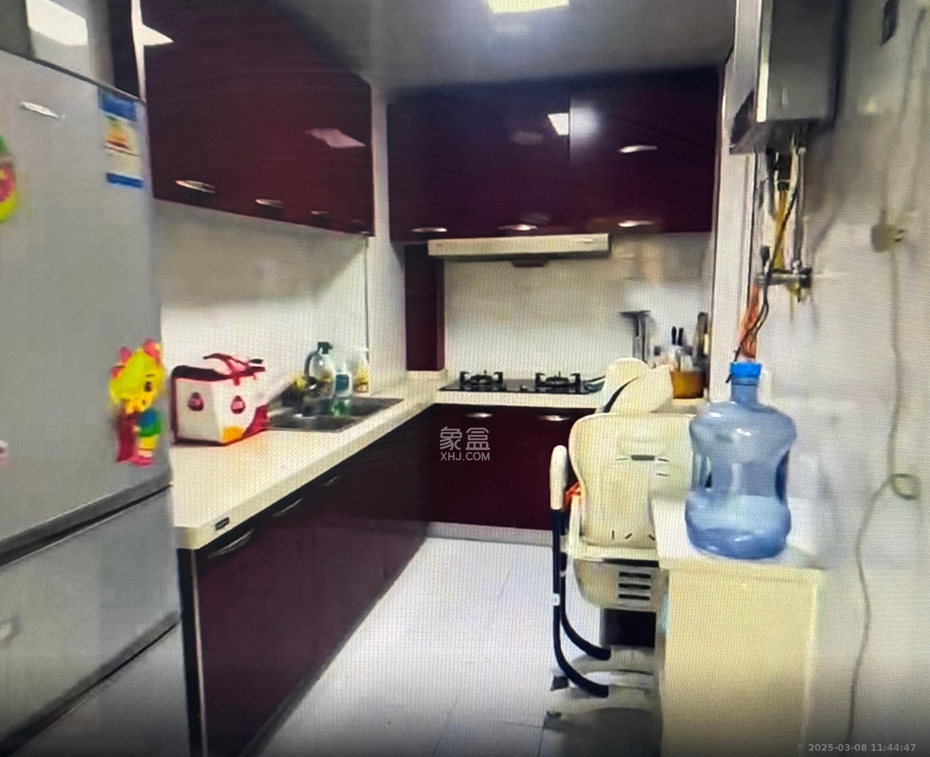 湘府十城（汇财御景湾新寓,汇财国际）  2室2厅2卫    2200.0元/月室内图