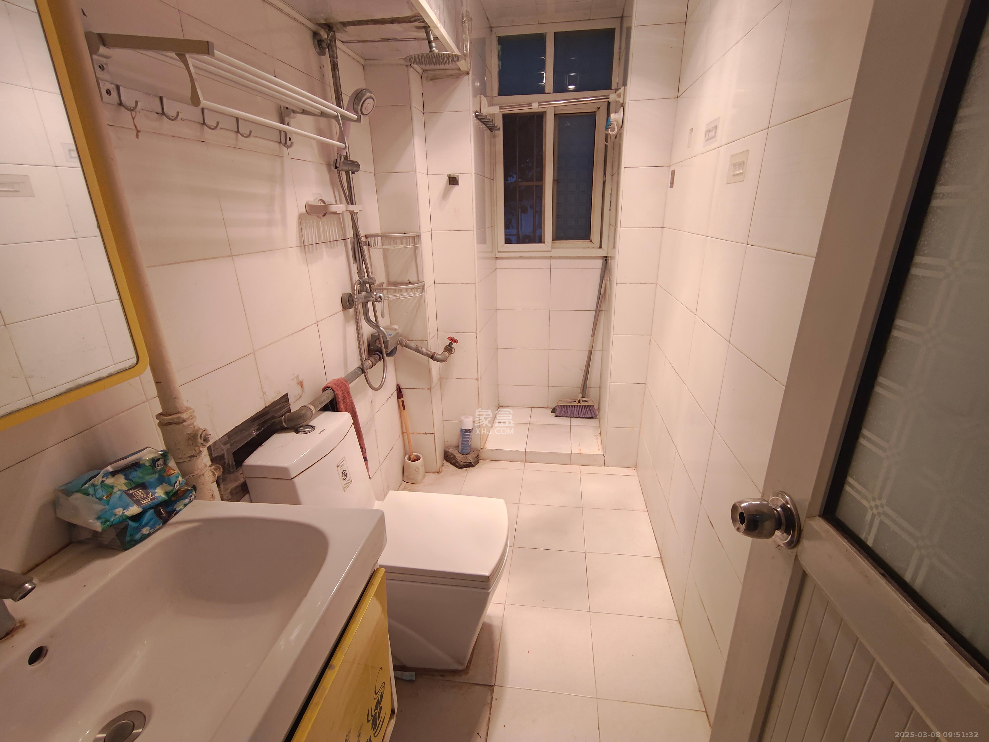 望月湖小区一片(荣龙社区) 3室2厅1卫 3200.0元/月 望月湖小区一片(荣龙社区) 3室2厅1卫 3200.0元/月室内图