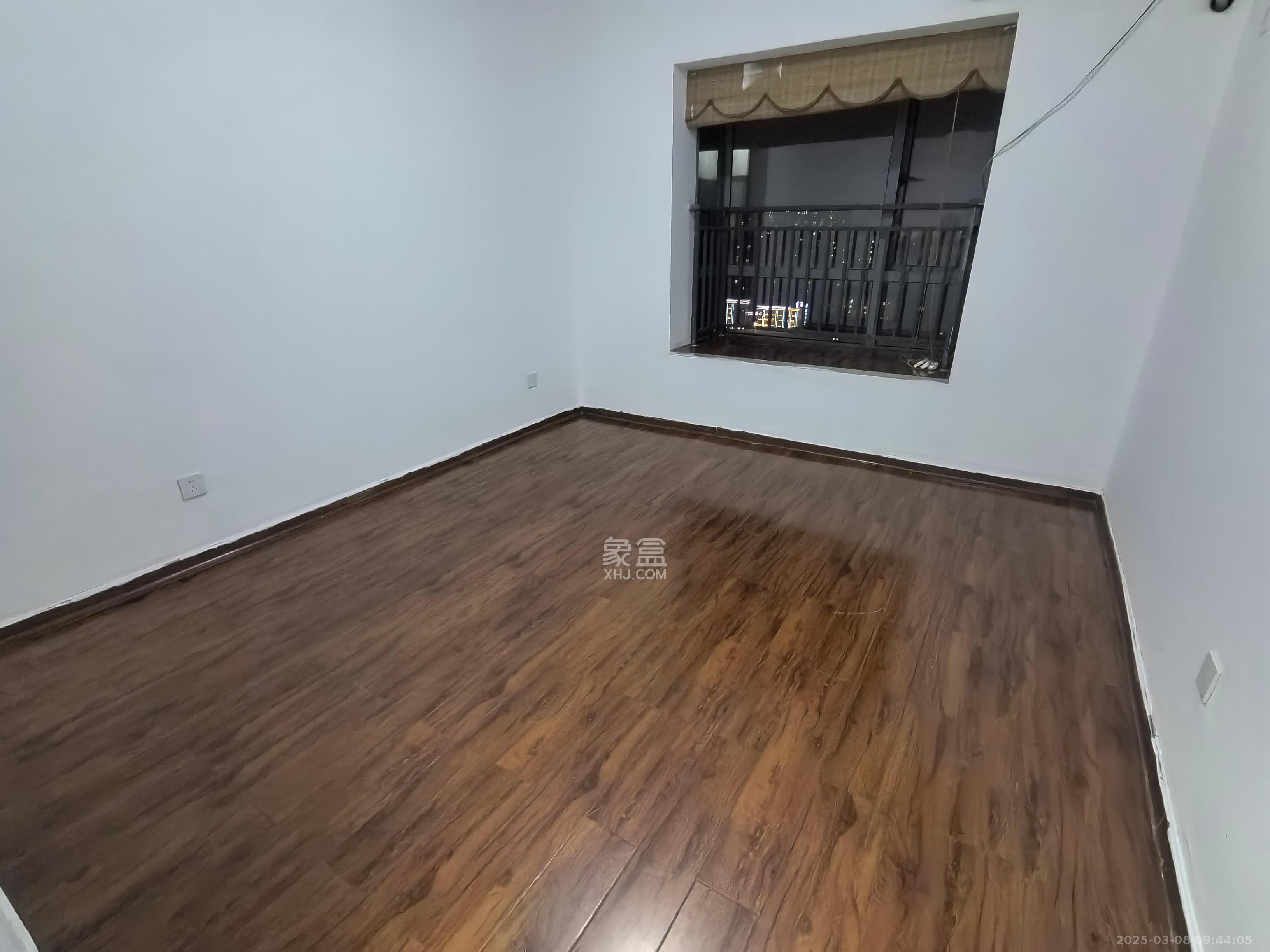 上海城小区  3室2厅1卫   2500.00元/月室内图