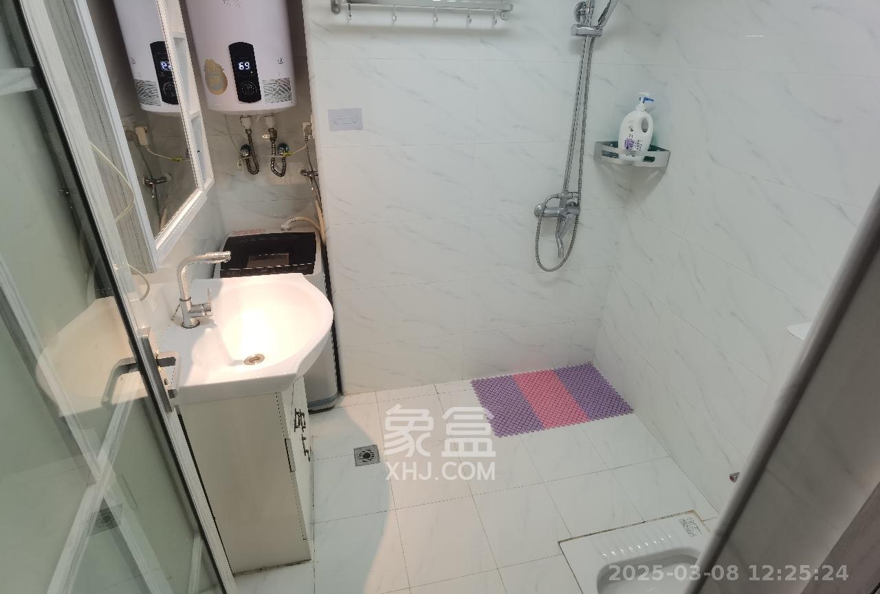 和府 1室1厅1卫 1800.0元/月 和府 1室1厅1卫 1800.0元/月室内图