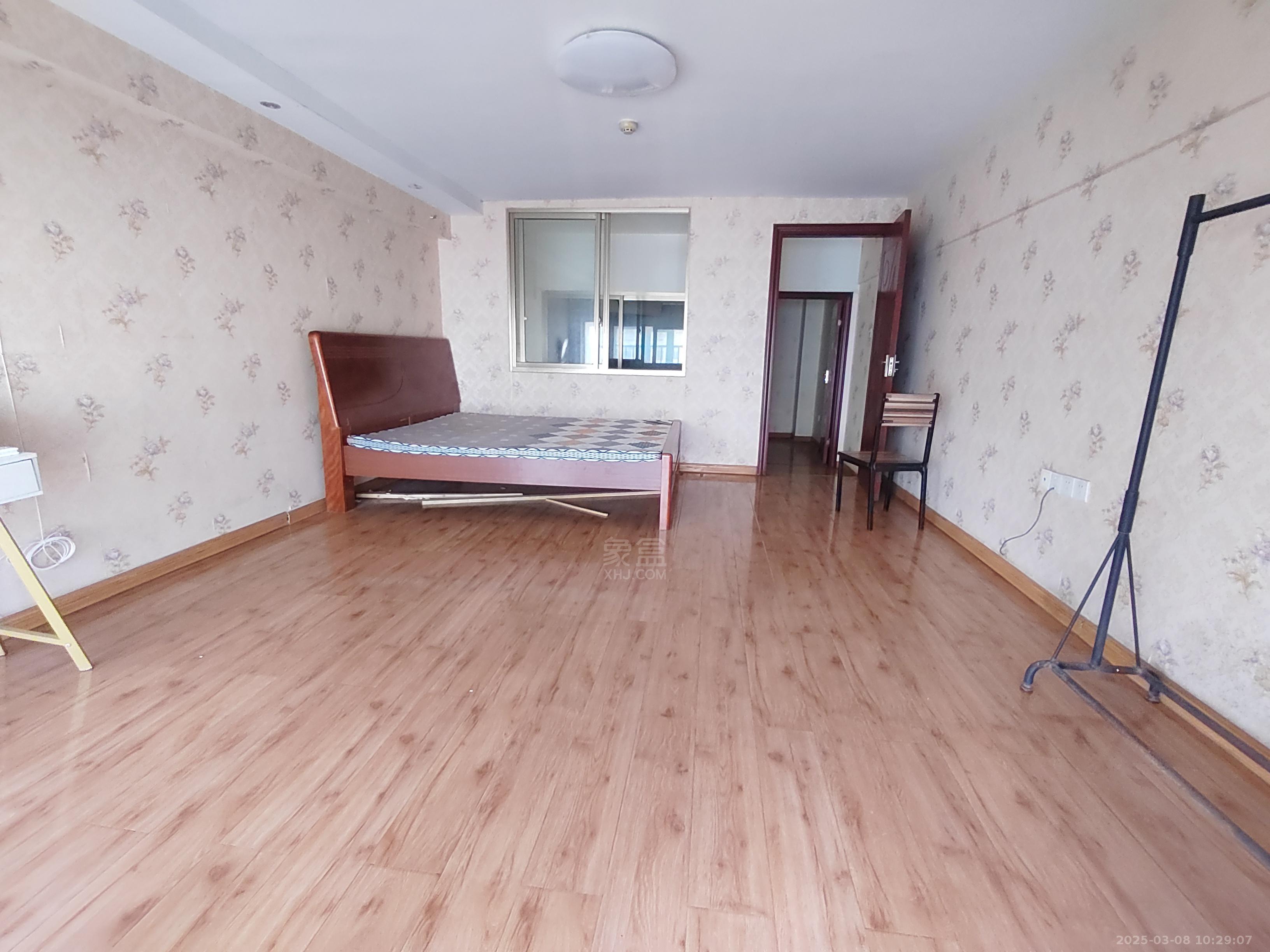 金轮时代广场 2室1厅1卫 1600.0元/月 金轮时代广场 2室1厅1卫 1600.0元/月室内图