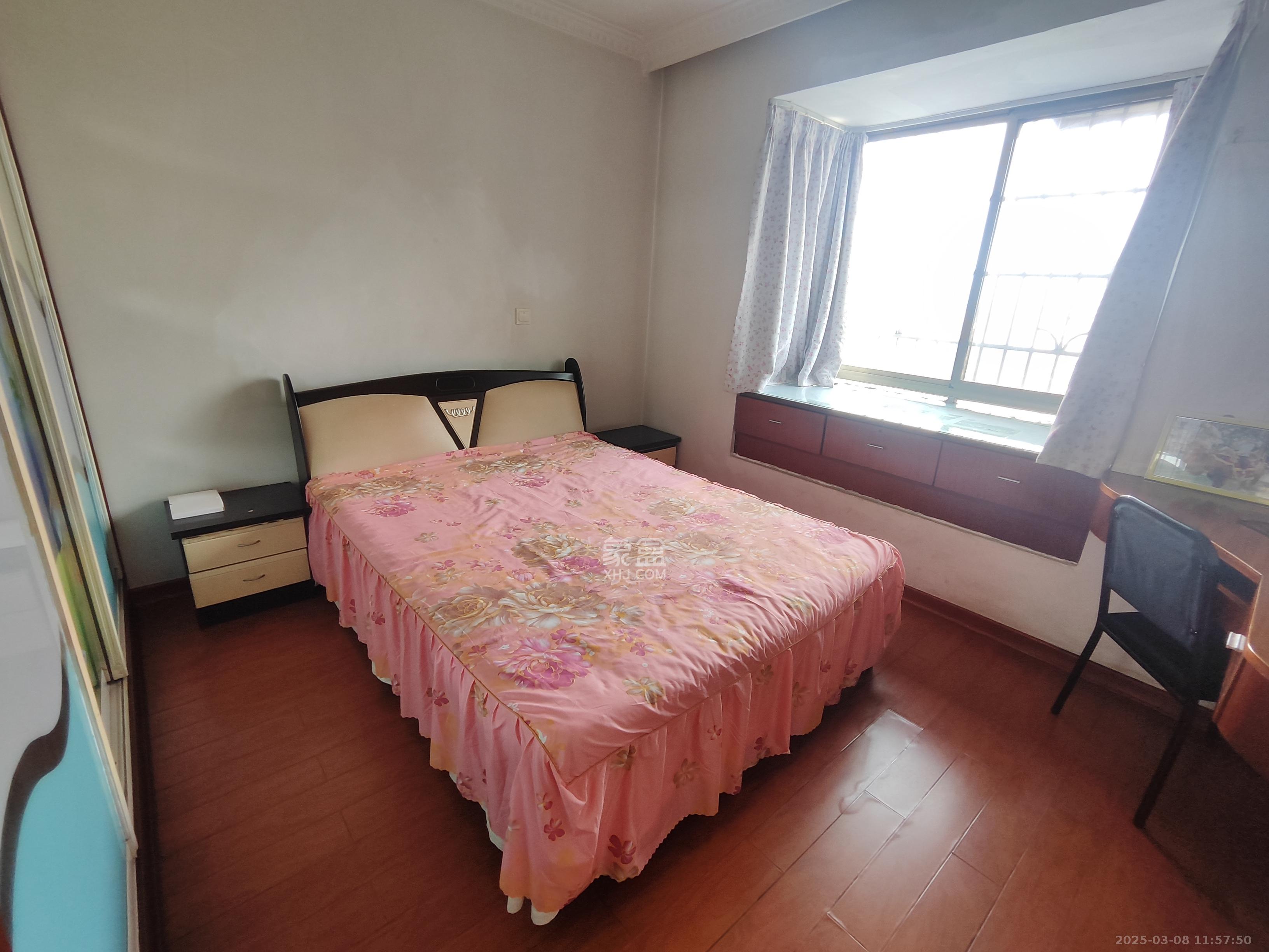 金色比华利 3室2厅1卫 2400.0元/月 金色比华利 3室2厅1卫 2400.0元/月室内图