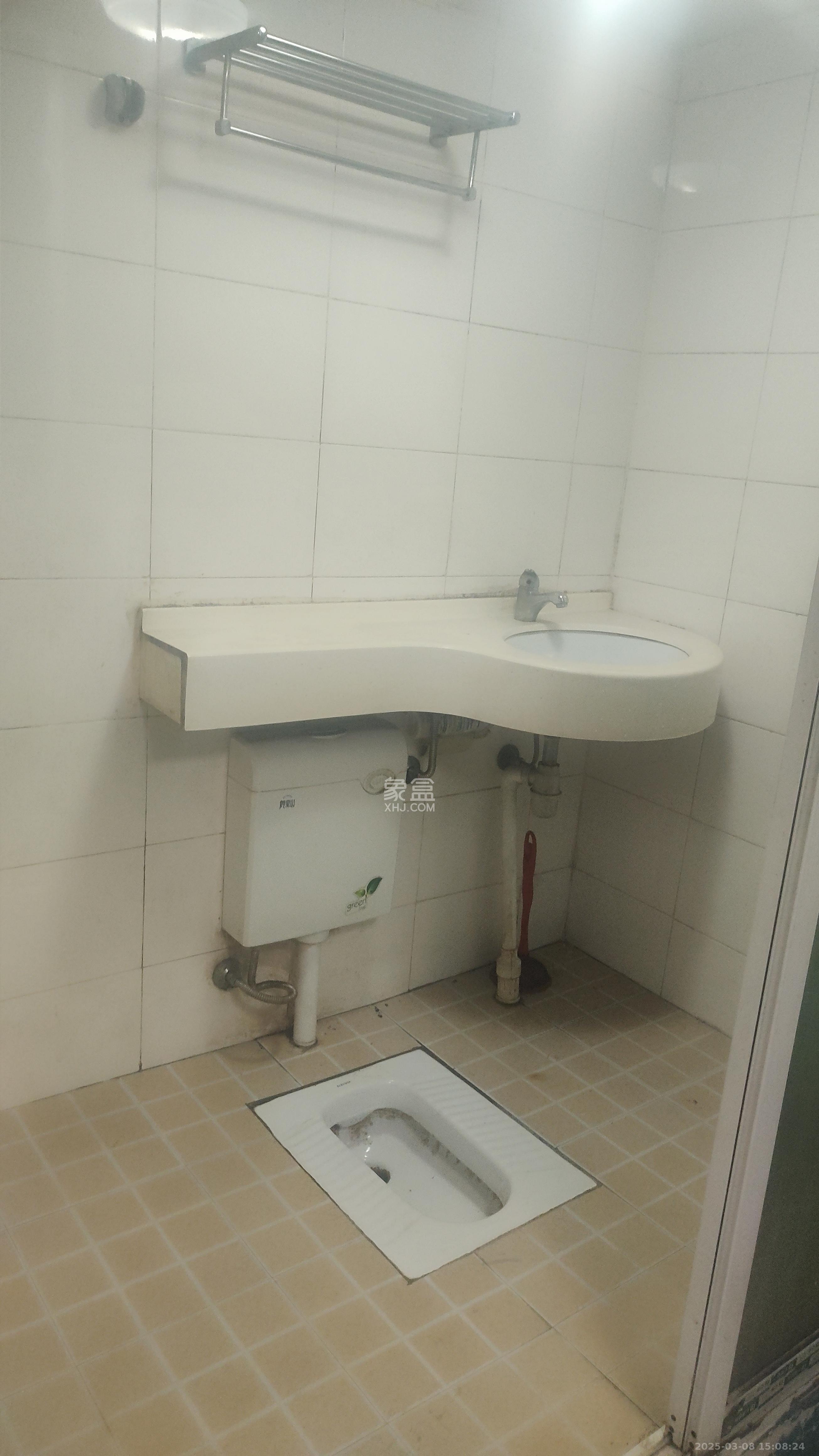 长华小区 1室0厅1卫 500.0元/月 长华小区 1室0厅1卫 500.0元/月室内图