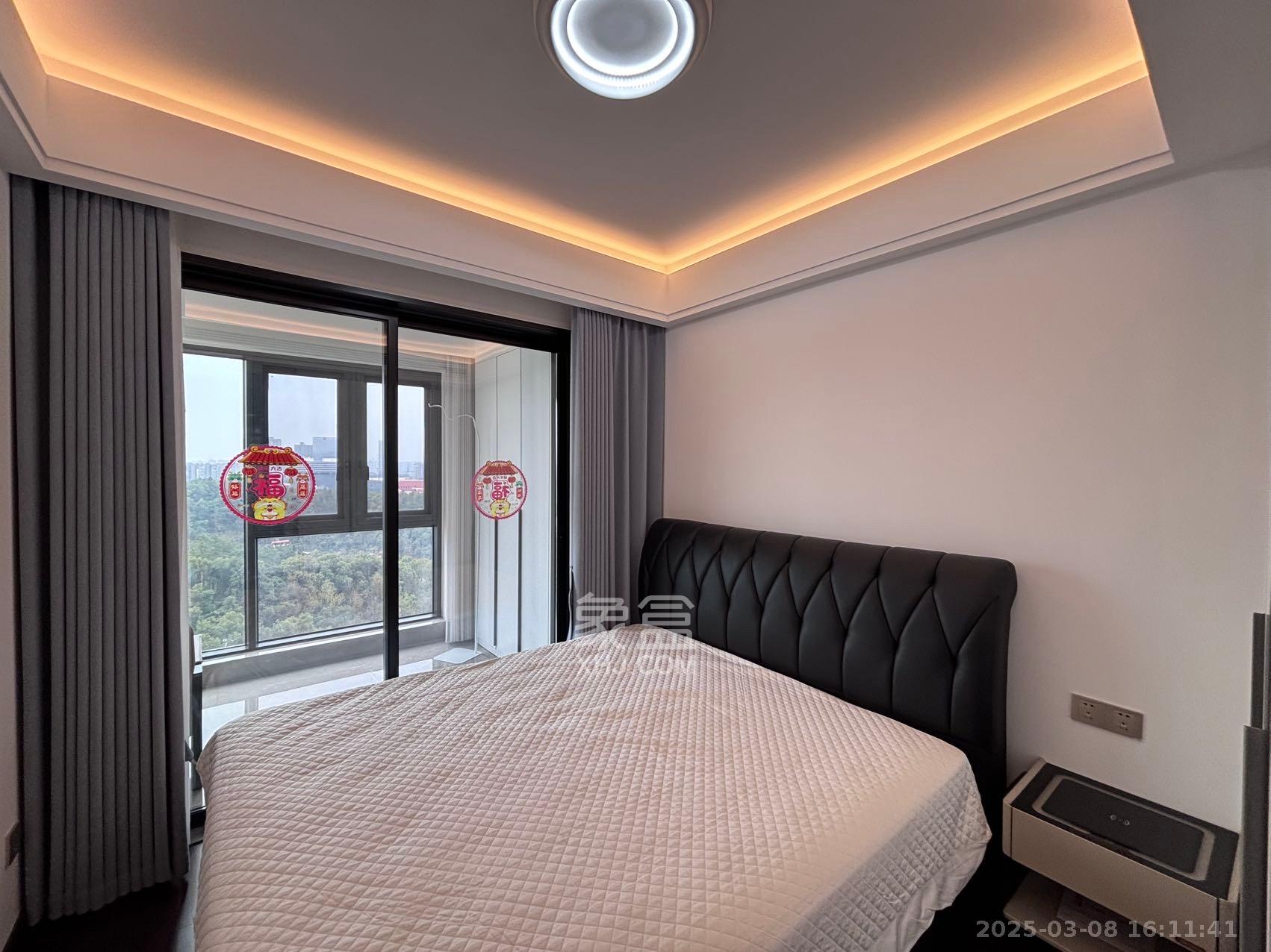 东原麓印长江E区  4室2厅2卫    5200.0元/月 东原麓印长江E区  4室2厅2卫    5200.0元/月室内图