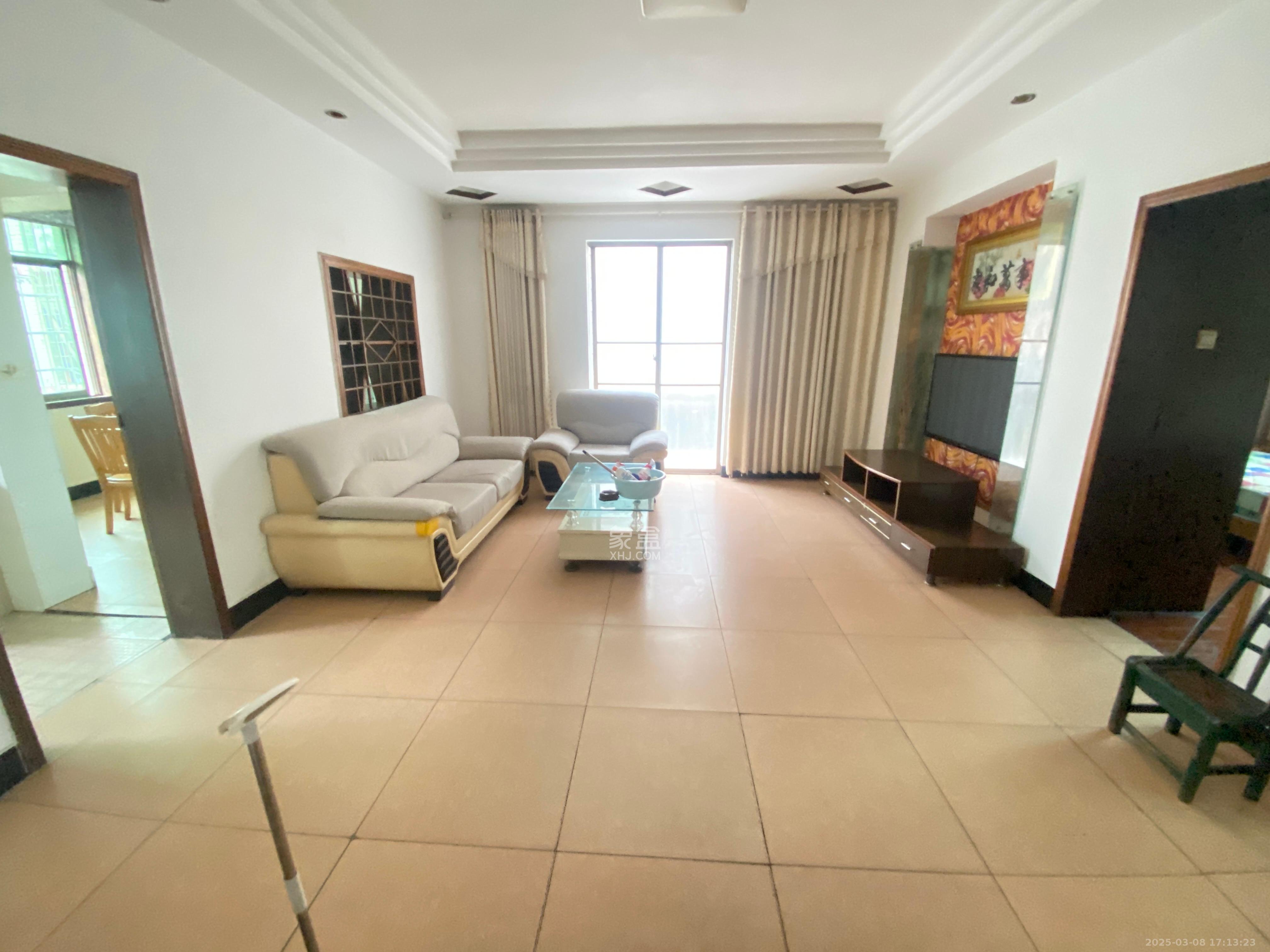 泉塘小区  2室2厅1卫    1300.0元/月 泉塘小区  2室2厅1卫    1300.0元/月室内图